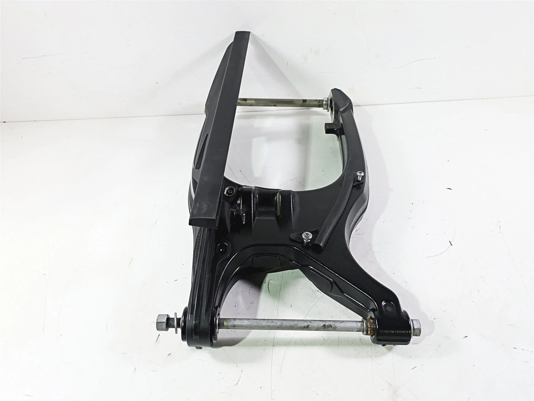 2017 BMW F800GS Adv K75 Swingarm Swing Arm & Axle & Pivot Bolt 33178549120 - Image 4