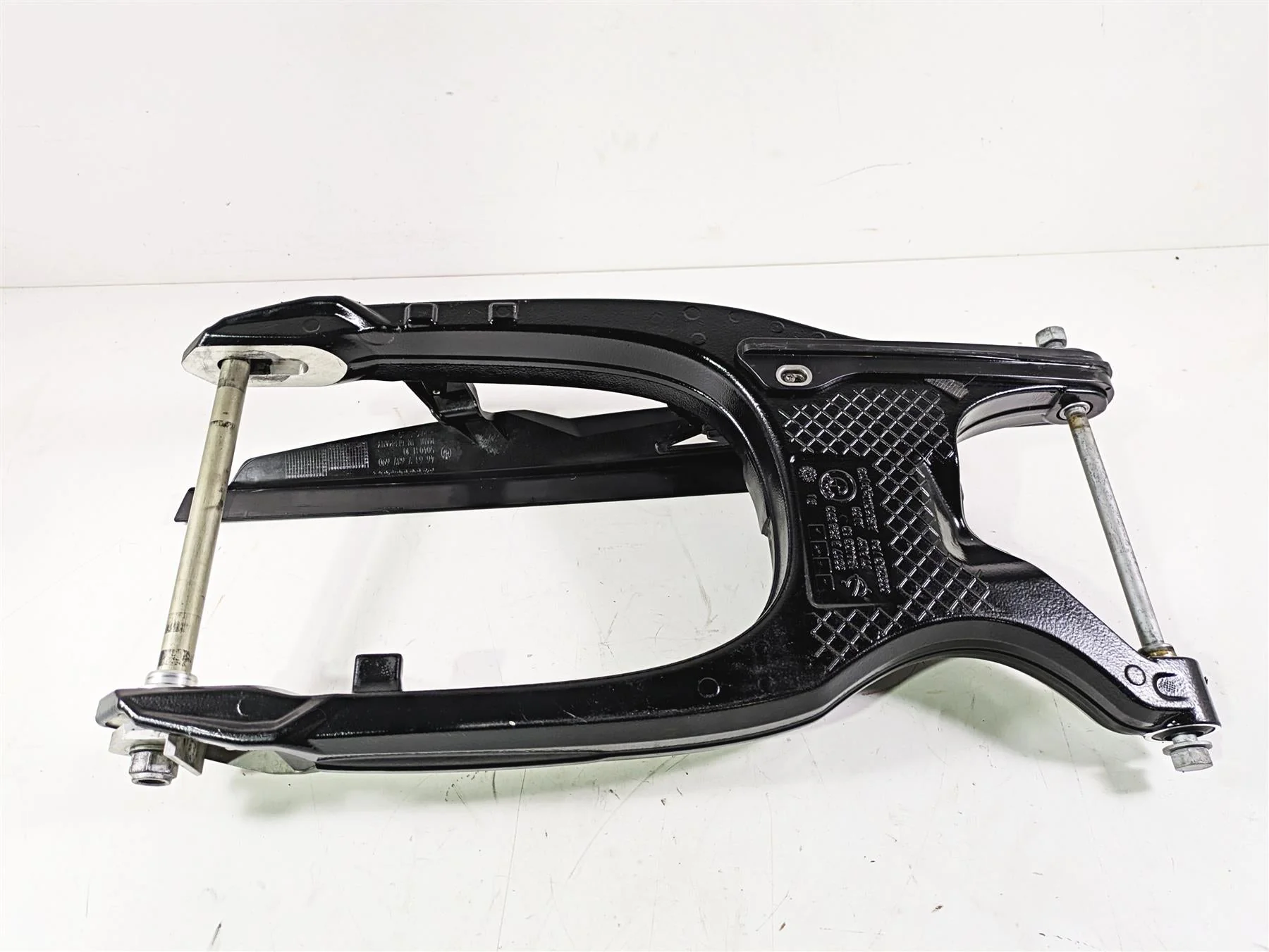2017 BMW F800GS Adv K75 Swingarm Swing Arm & Axle & Pivot Bolt 33178549120 - Image 9
