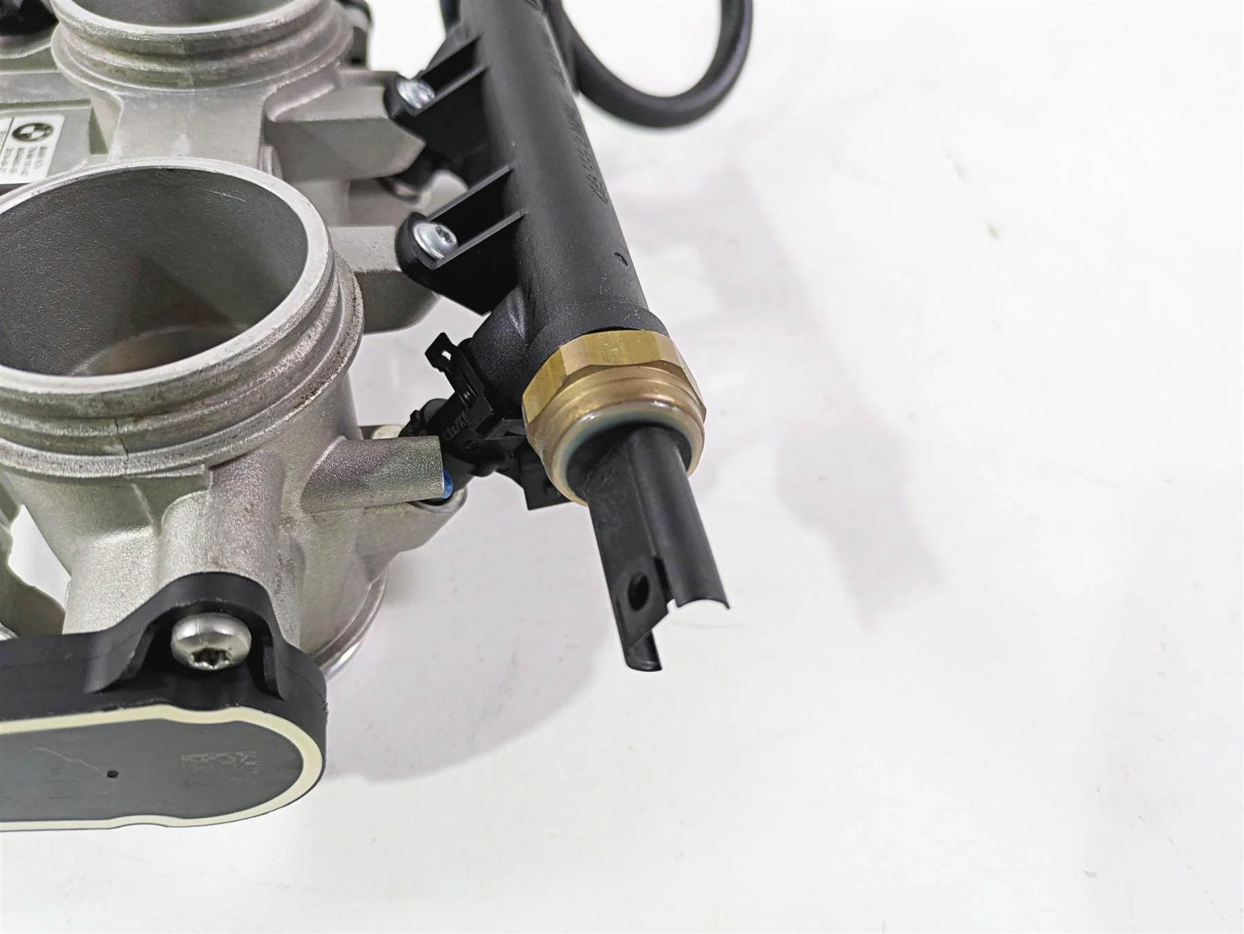 2017 BMW F800GS Adv K75 Throttle Body Fuel Injection 13548353539 - Image 11