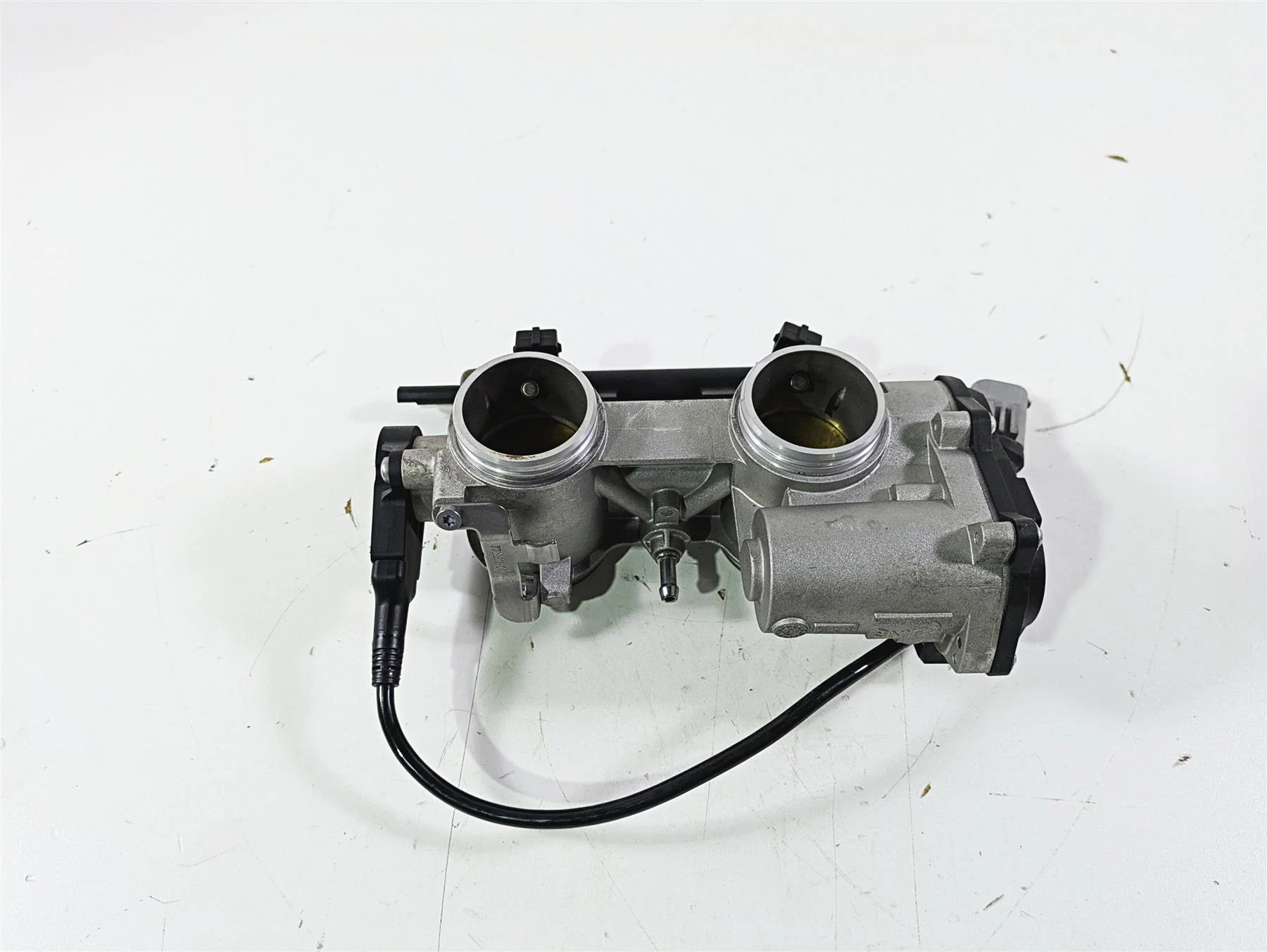 2017 BMW F800GS Adv K75 Throttle Body Fuel Injection READ 13548353539 - Image 10