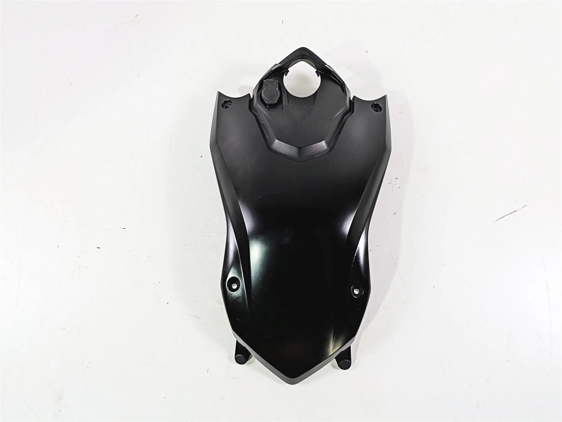 2017 BMW F800GS Adv K75 Upper Tank Center Cover Fairing 46638554365 - Image 4