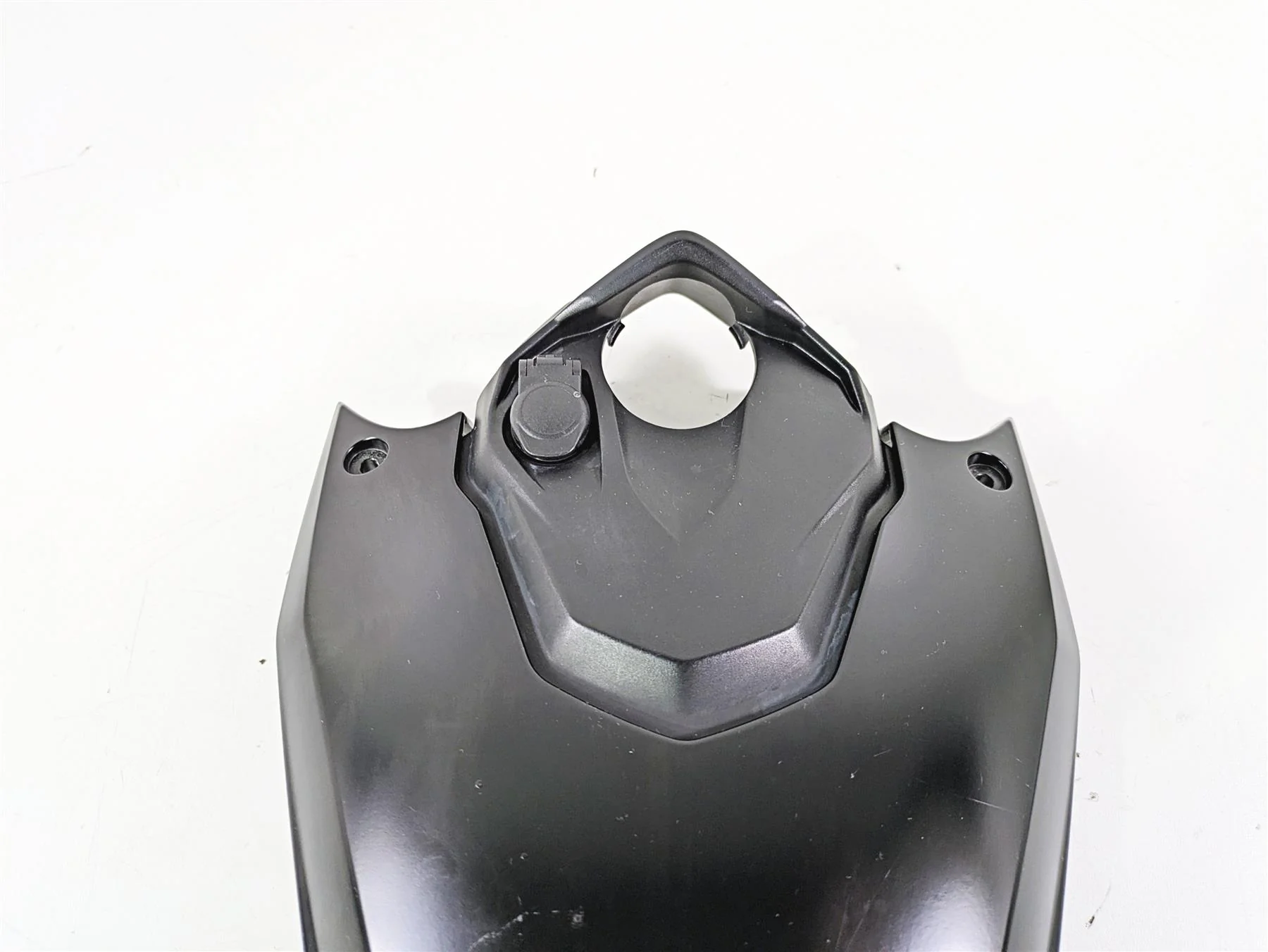 2017 BMW F800GS Adv K75 Upper Tank Center Cover Fairing 46638554365 - Image 7