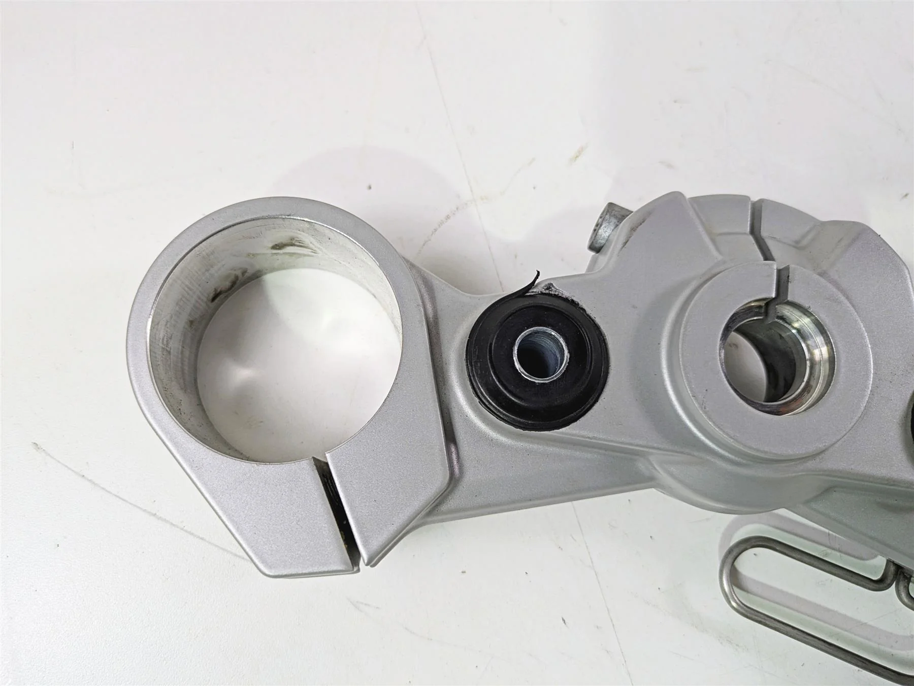 2017 BMW F800GS Adv K75 Upper Triple Tree Steering Clamp 31427715420 - Image 10