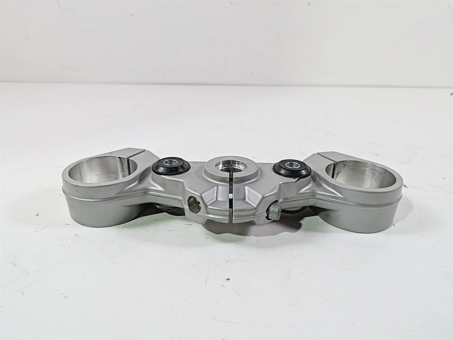 2017 BMW F800GS Adv K75 Upper Triple Tree Steering Clamp 31427715420 - Image 2