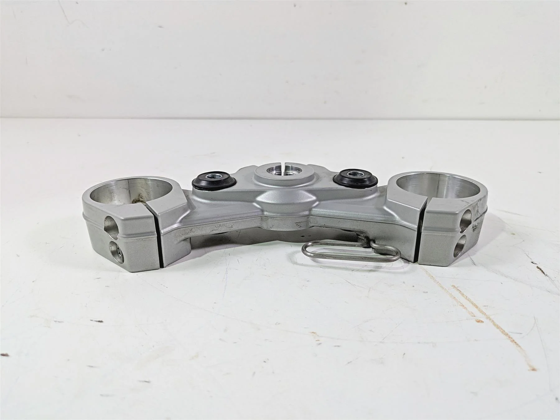 2017 BMW F800GS Adv K75 Upper Triple Tree Steering Clamp 31427715420 - Image 4