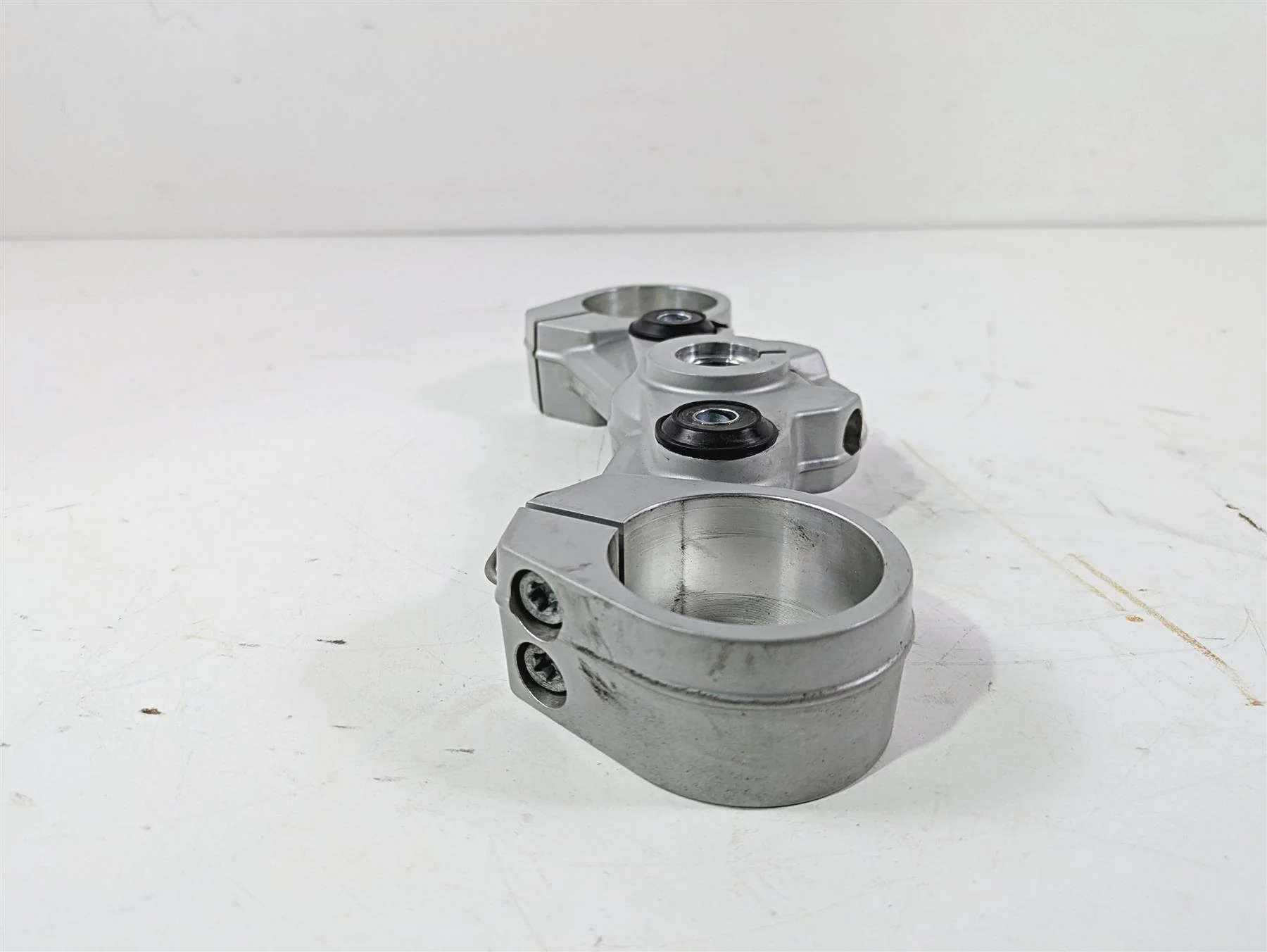 2017 BMW F800GS Adv K75 Upper Triple Tree Steering Clamp 31427715420 - Image 5