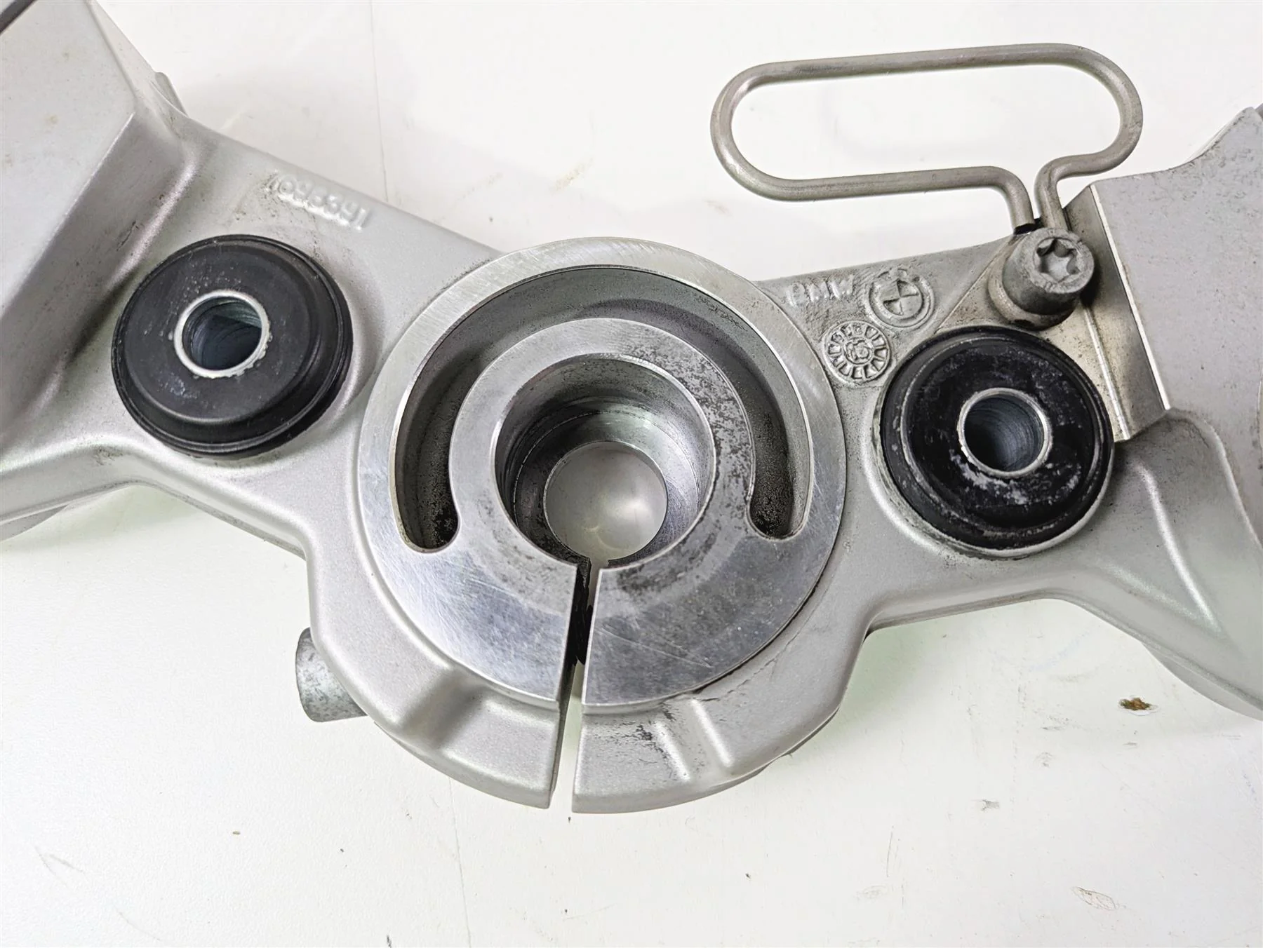 2017 BMW F800GS Adv K75 Upper Triple Tree Steering Clamp 31427715420 - Image 8