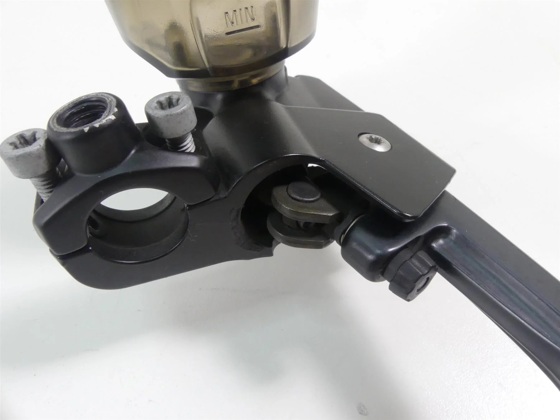 2017 BMW F800GS K72 Front Brake Master Cylinder 15mm 32728530045 - Image 5