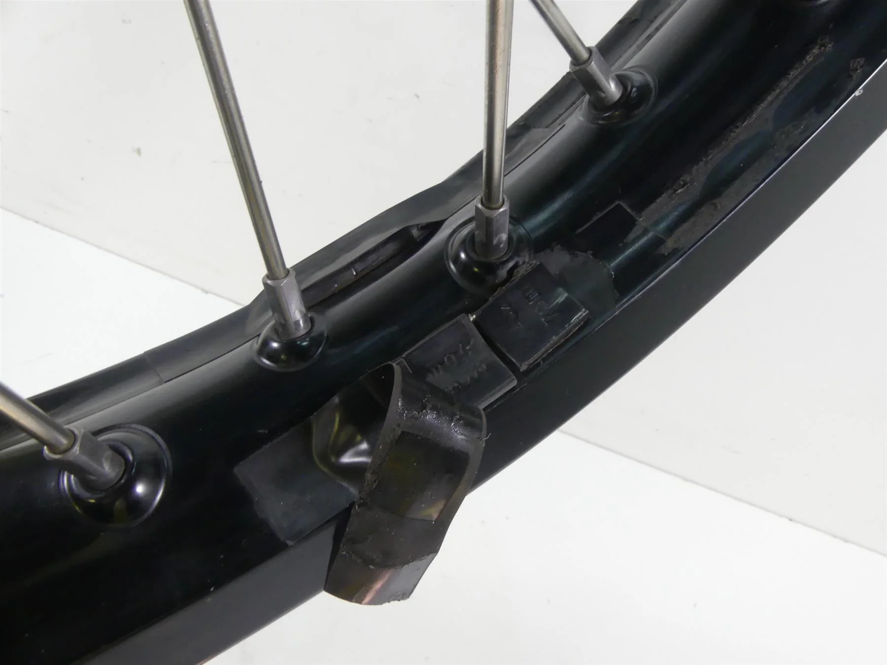 2017 BMW F800GS K72 Front Wheel Rim 21x2.15 -Read 36318564176 - Image 10