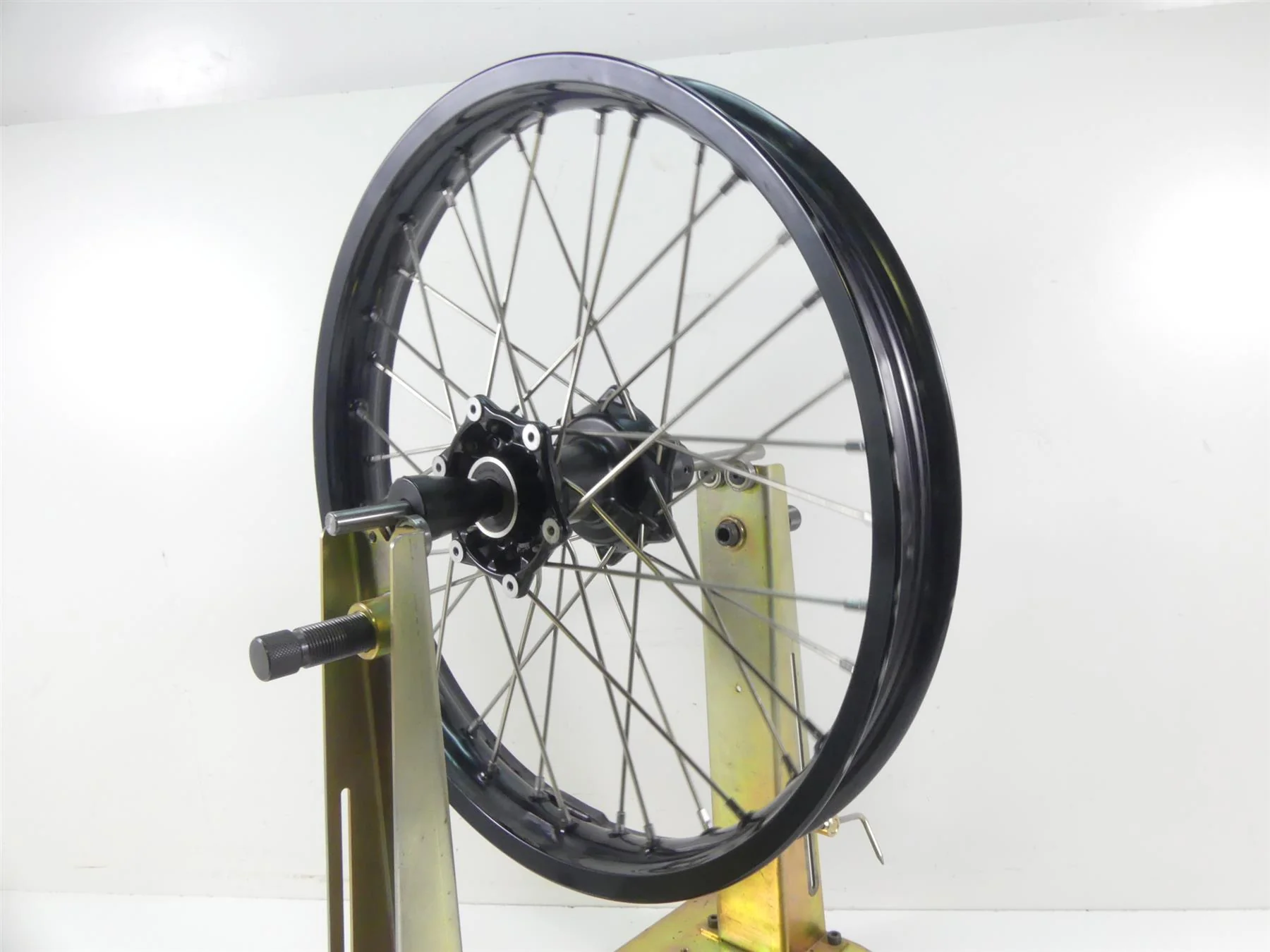 2017 BMW F800GS K72 Front Wheel Rim 21x2.15 -Read 36318564176 - Image 5