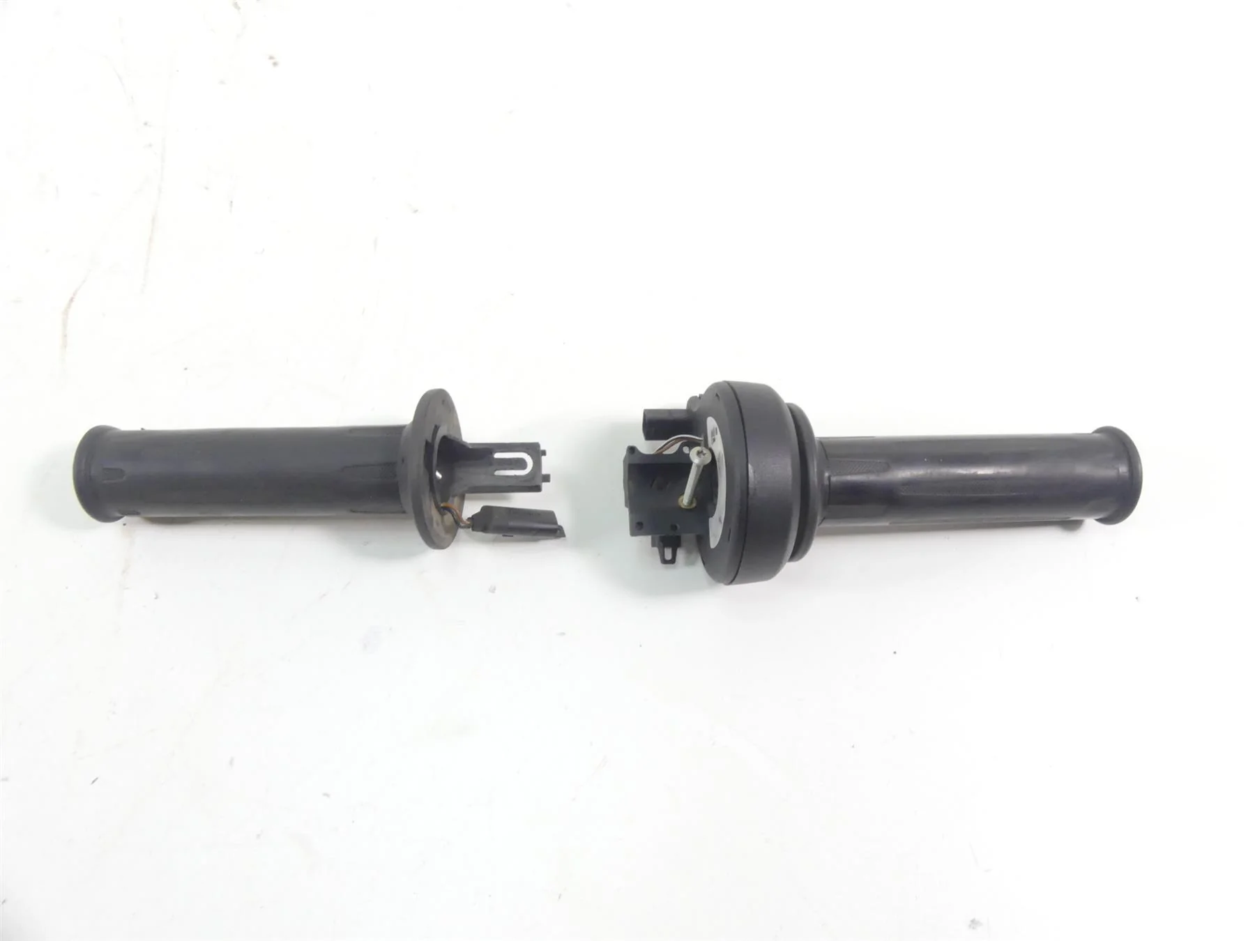 2017 BMW F800GS K72 Left Right Heated Hand Grip Set 61318552119 61318522470