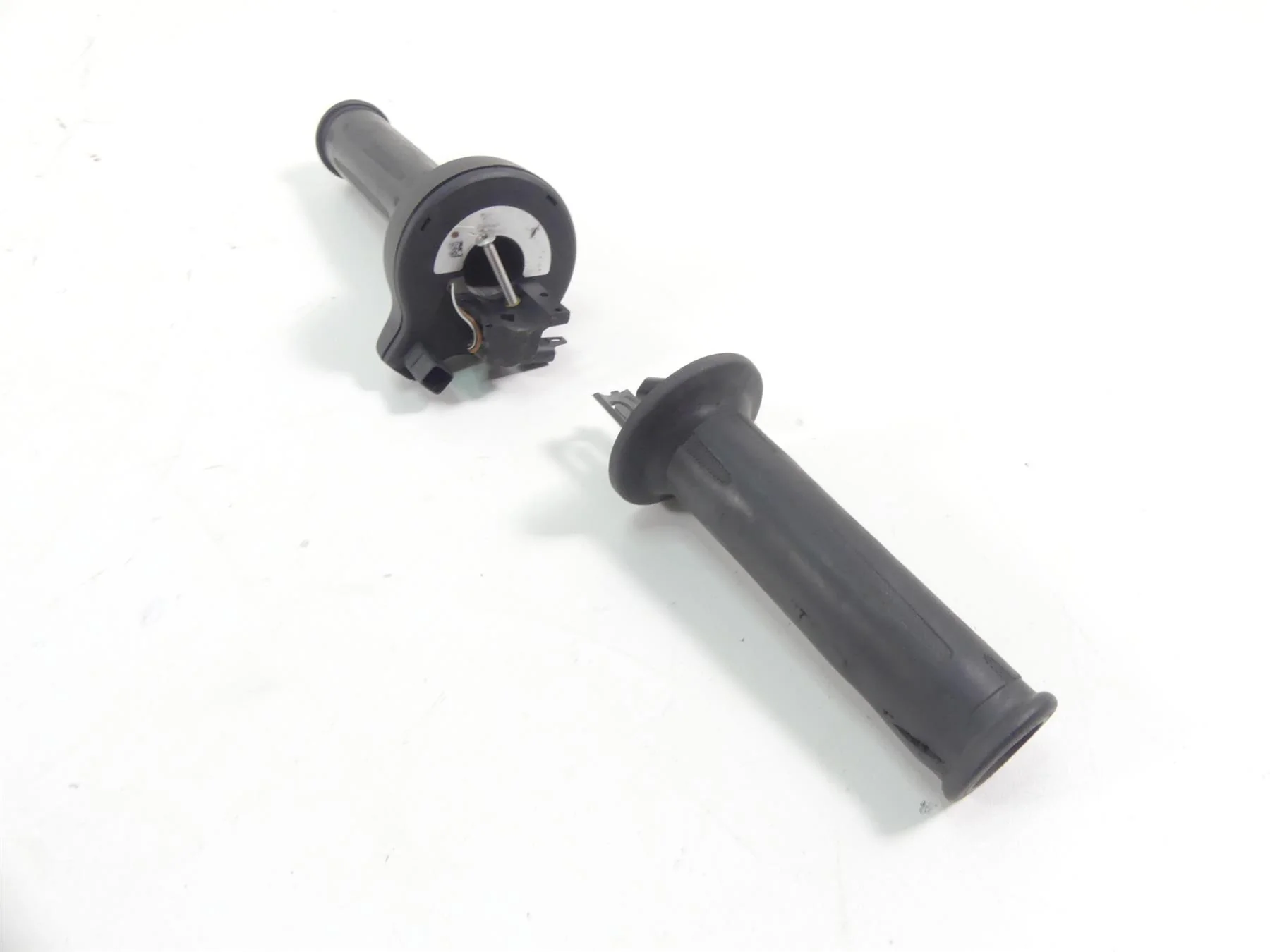 2017 BMW F800GS K72 Left Right Heated Hand Grip Set 61318552119 61318522470 - Image 4