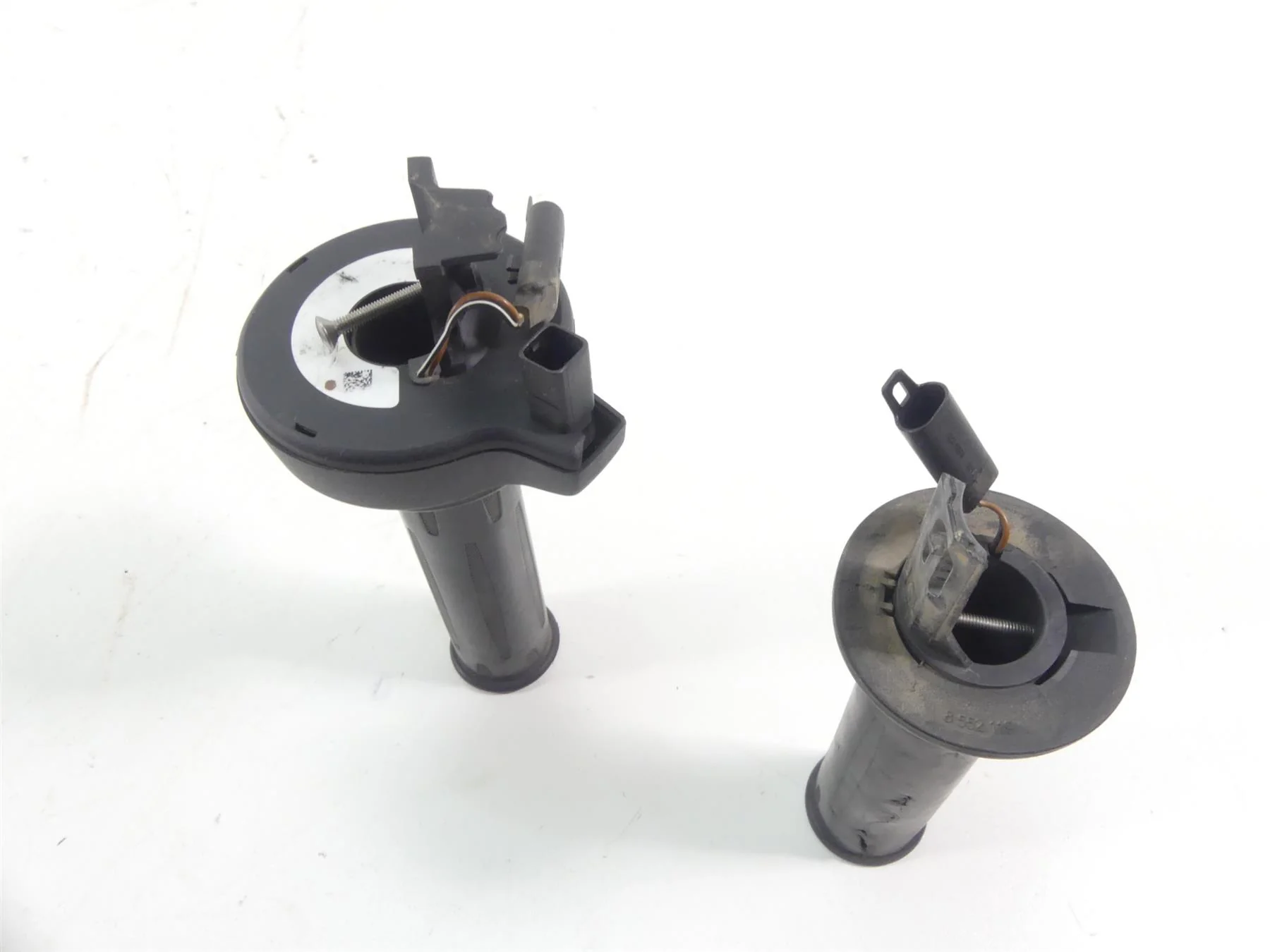 2017 BMW F800GS K72 Left Right Heated Hand Grip Set 61318552119 61318522470 - Image 5