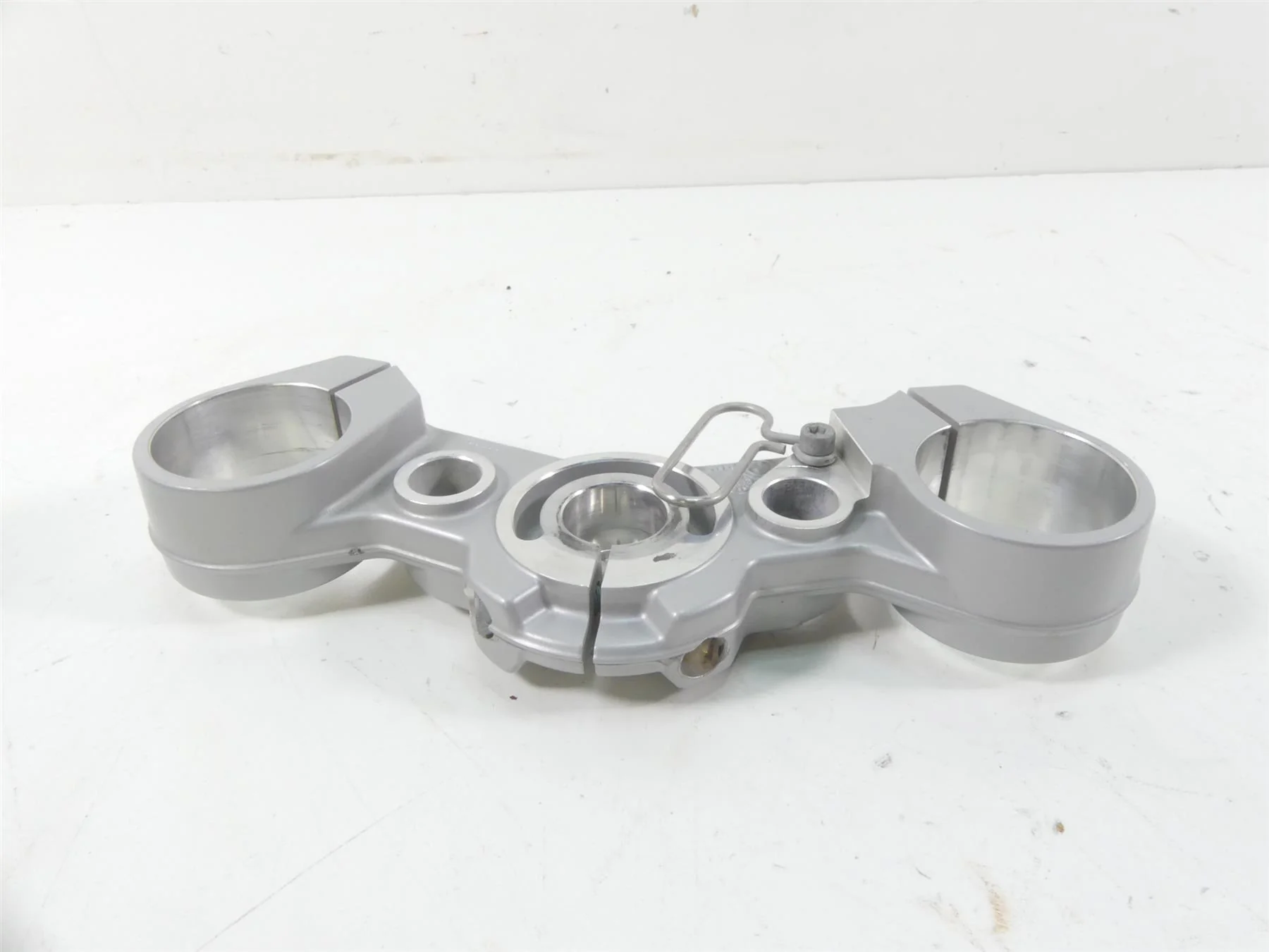 2017 BMW F800GS K72 Upper Triple Tree Steering Clamp 54mm 31427715420 - Image 5