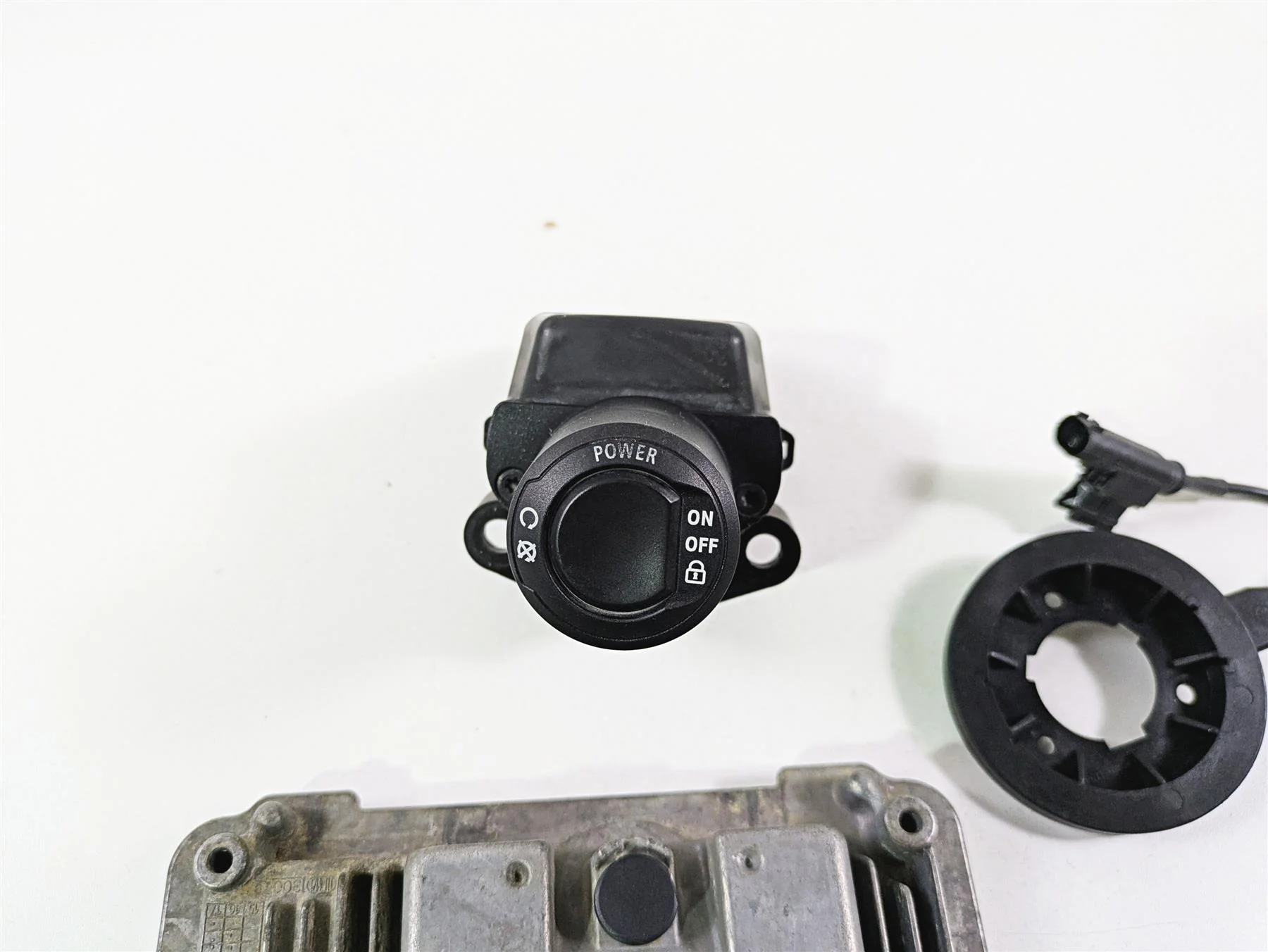 2017 BMW R1200 GS K50 Cdi Ecm Handsfree Ignition Switch Key Lock Set 13618392346 - Image 10