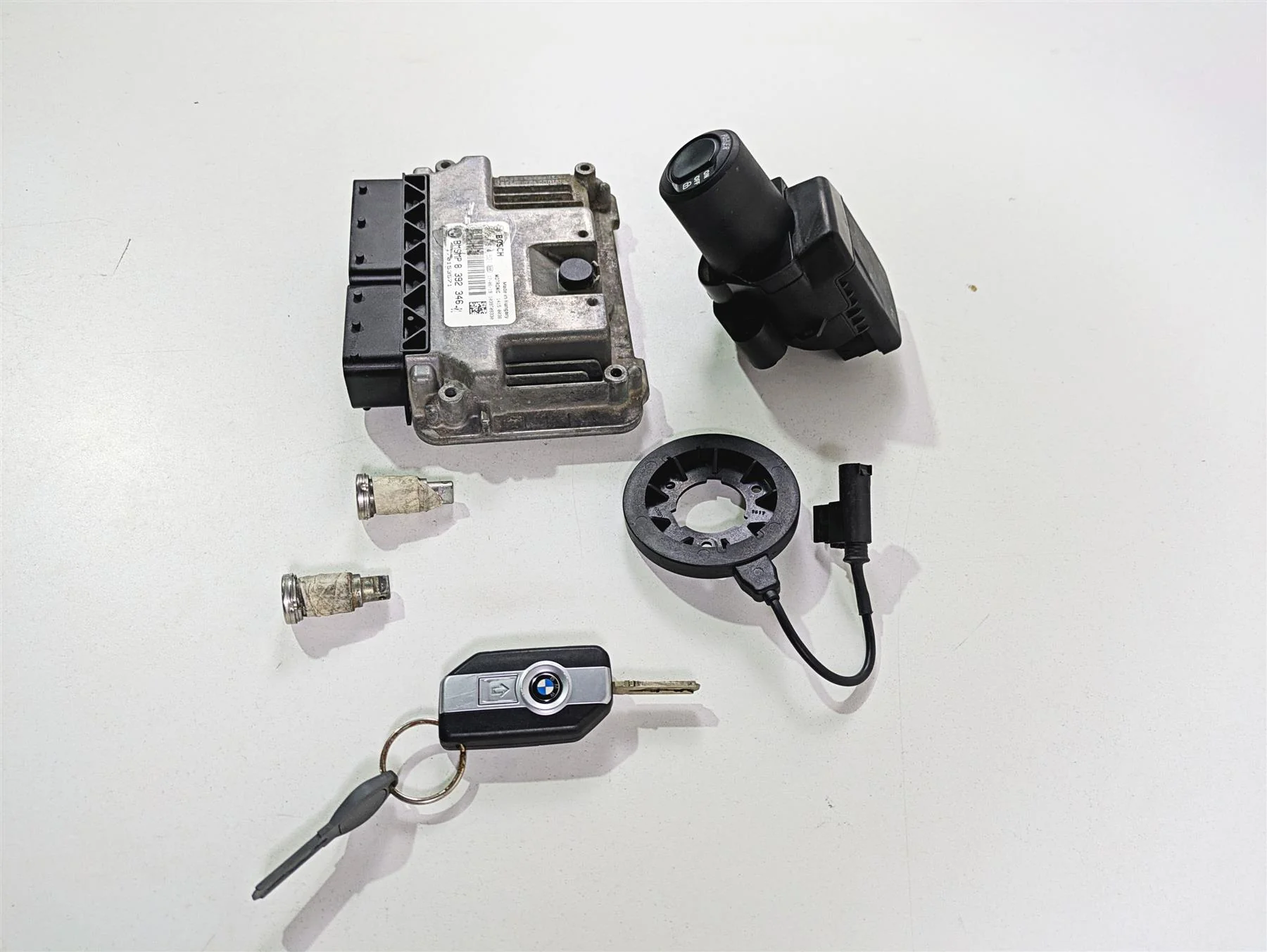 2017 BMW R1200 GS K50 Cdi Ecm Handsfree Ignition Switch Key Lock Set 13618392346 - Image 3