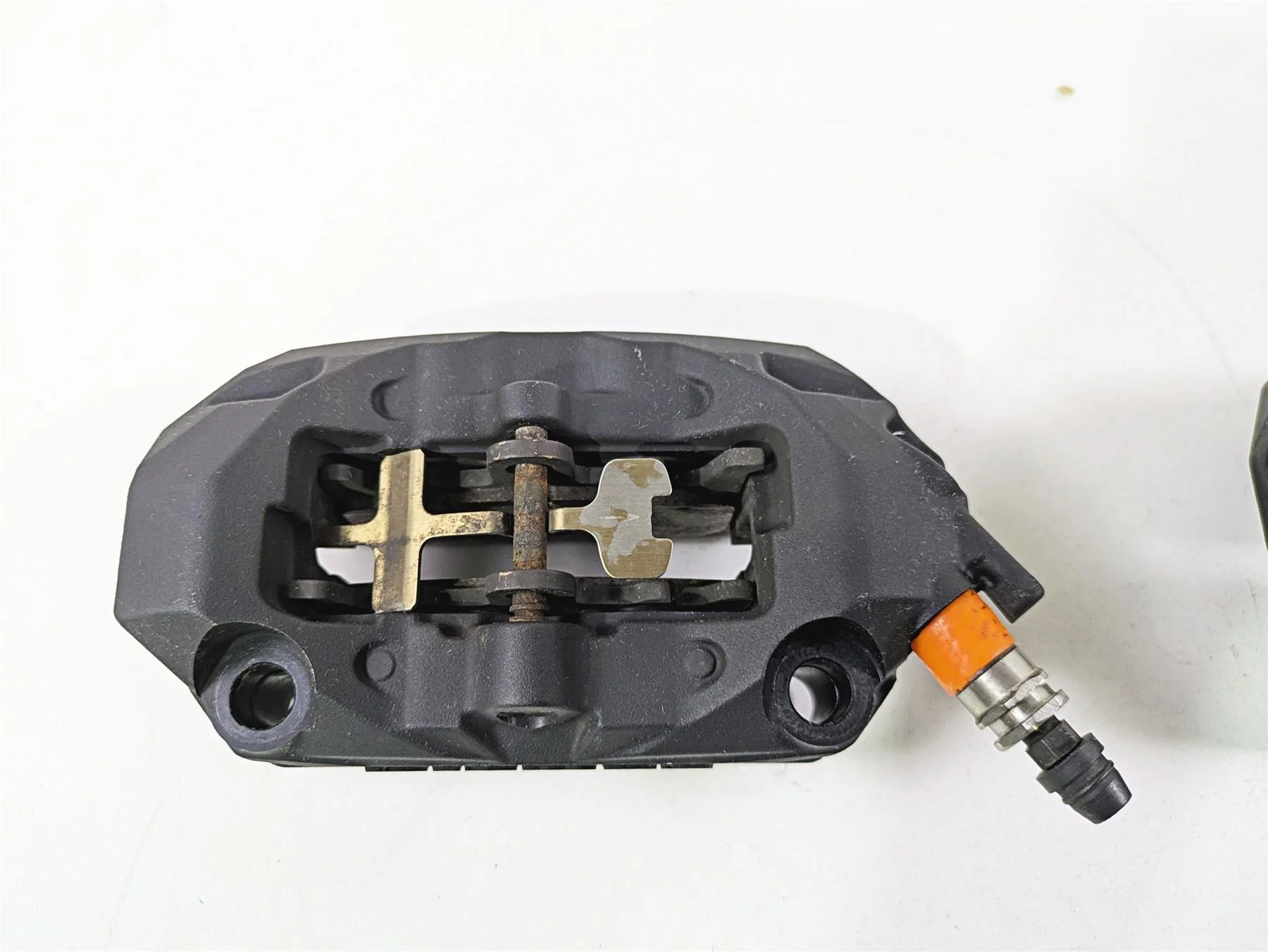 2017 BMW R1200 GS K50 Front Brake Caliper Set 100mm 34118556205 34118556206 - Image 8