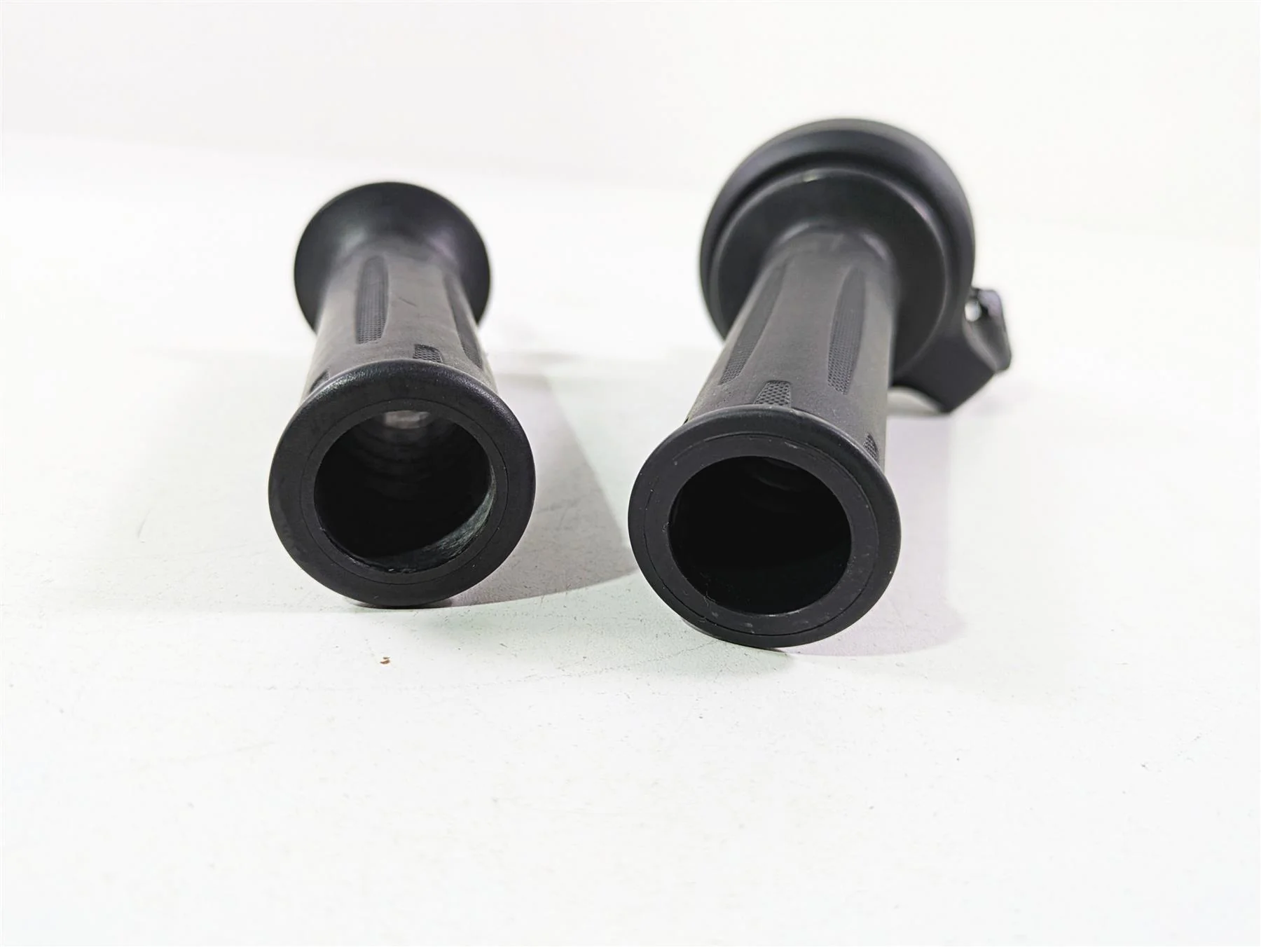 2017 BMW R1200 GS K50 Heated Hand Grip Set 61318552117 61318552120 - Image 12