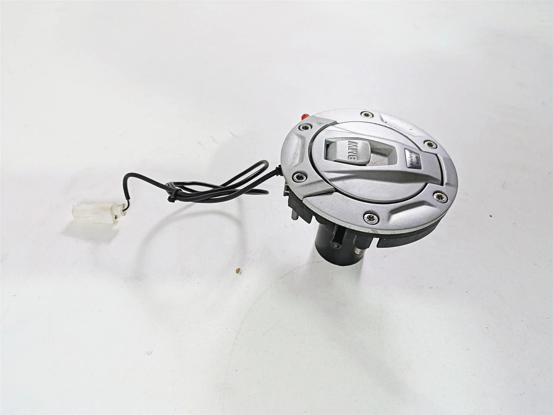 2017 BMW R1200 GS K50 Keyless Ride Fuel Gas Tank Cap 16118531632 - Image 2