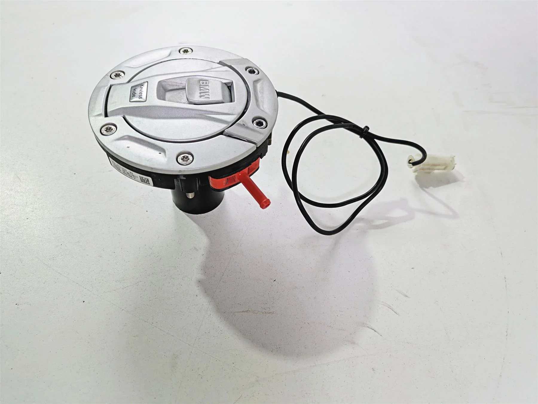 2017 BMW R1200 GS K50 Keyless Ride Fuel Gas Tank Cap 16118531632 - Image 3