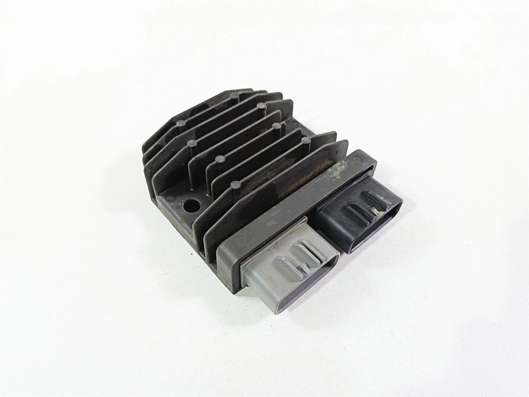 2017 BMW R1200 GS K50 Rectifier Voltage Regulator FH020AB 12318523367 - Image 8