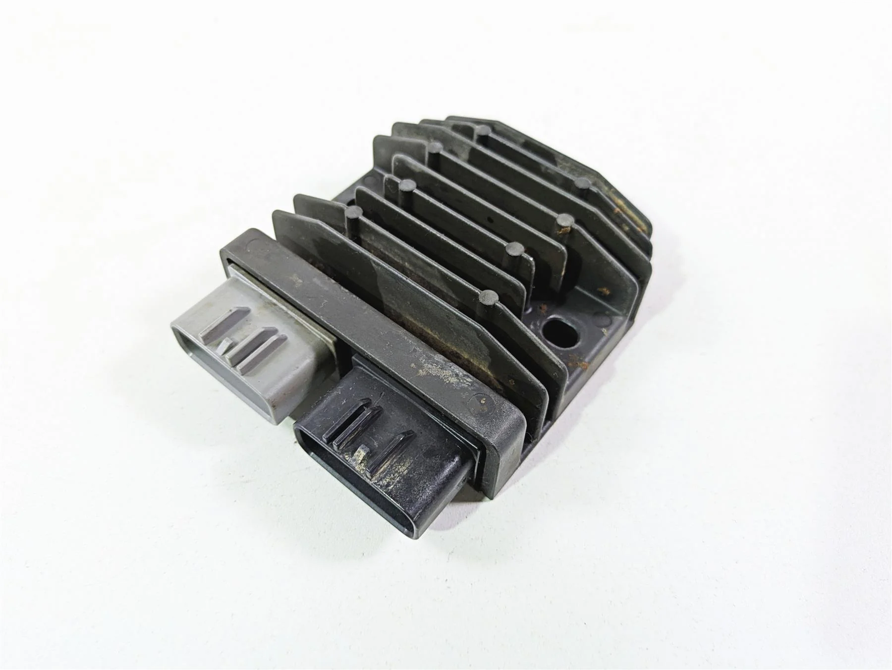 2017 BMW R1200 GS K50 Rectifier Voltage Regulator FH020AB 12318523367 - Image 9