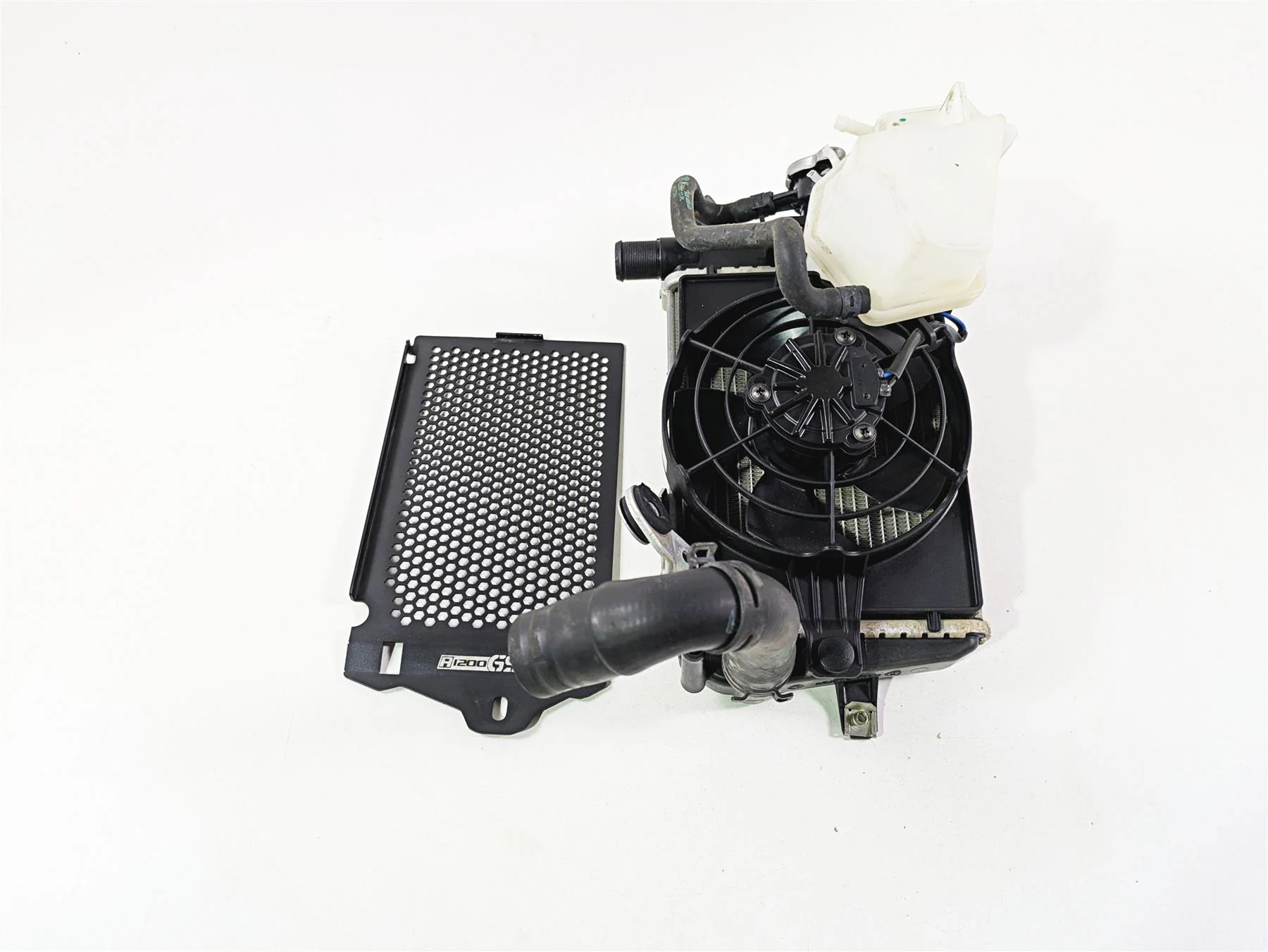 2017 BMW R1200 GS K50 Right Radiator + Reservoir Fan & Cover Set 17118546416