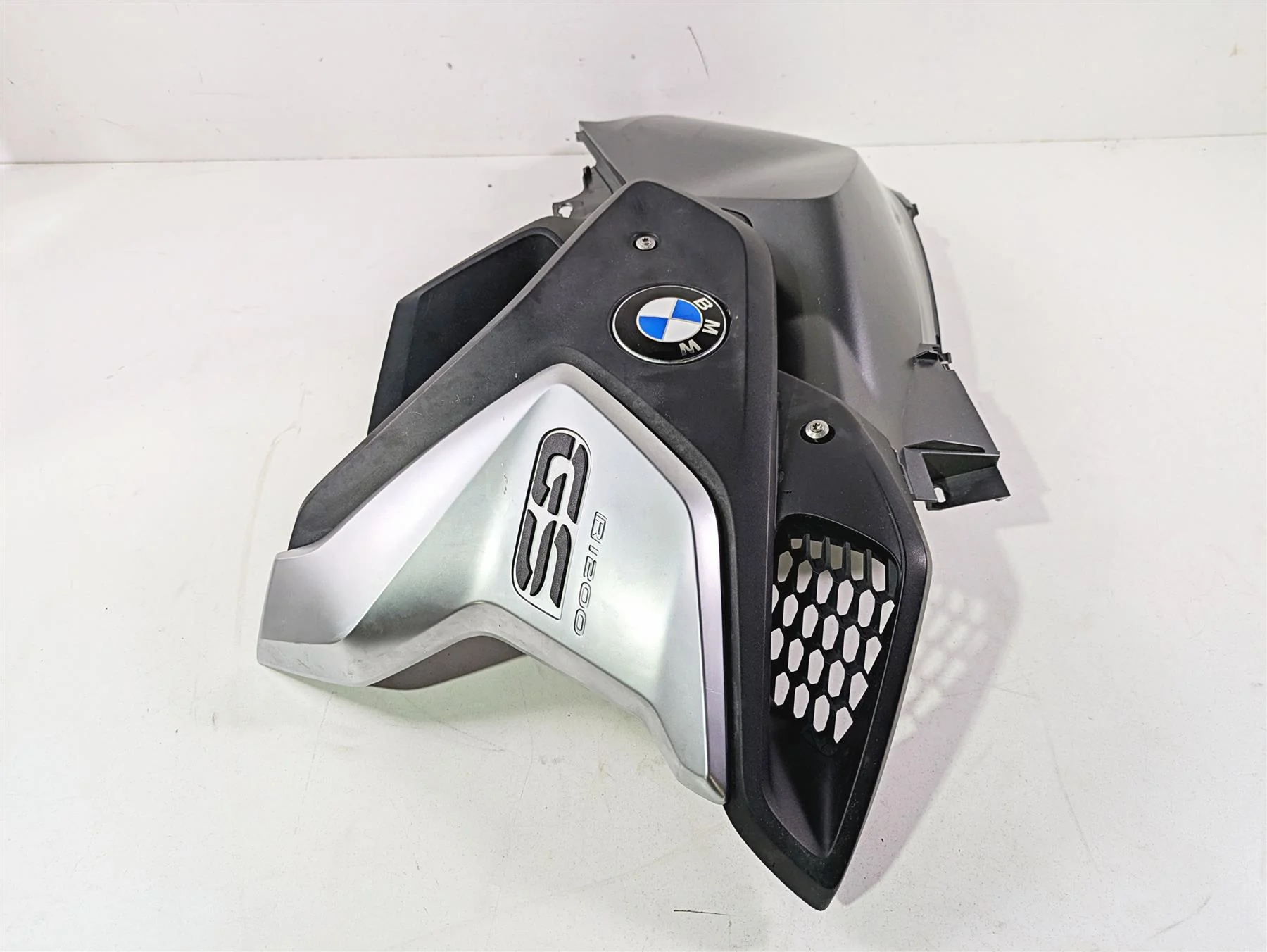 2017 BMW R1200 GS K50 Right Tank Side Fairing Cover Set 46638556636 - Image 2