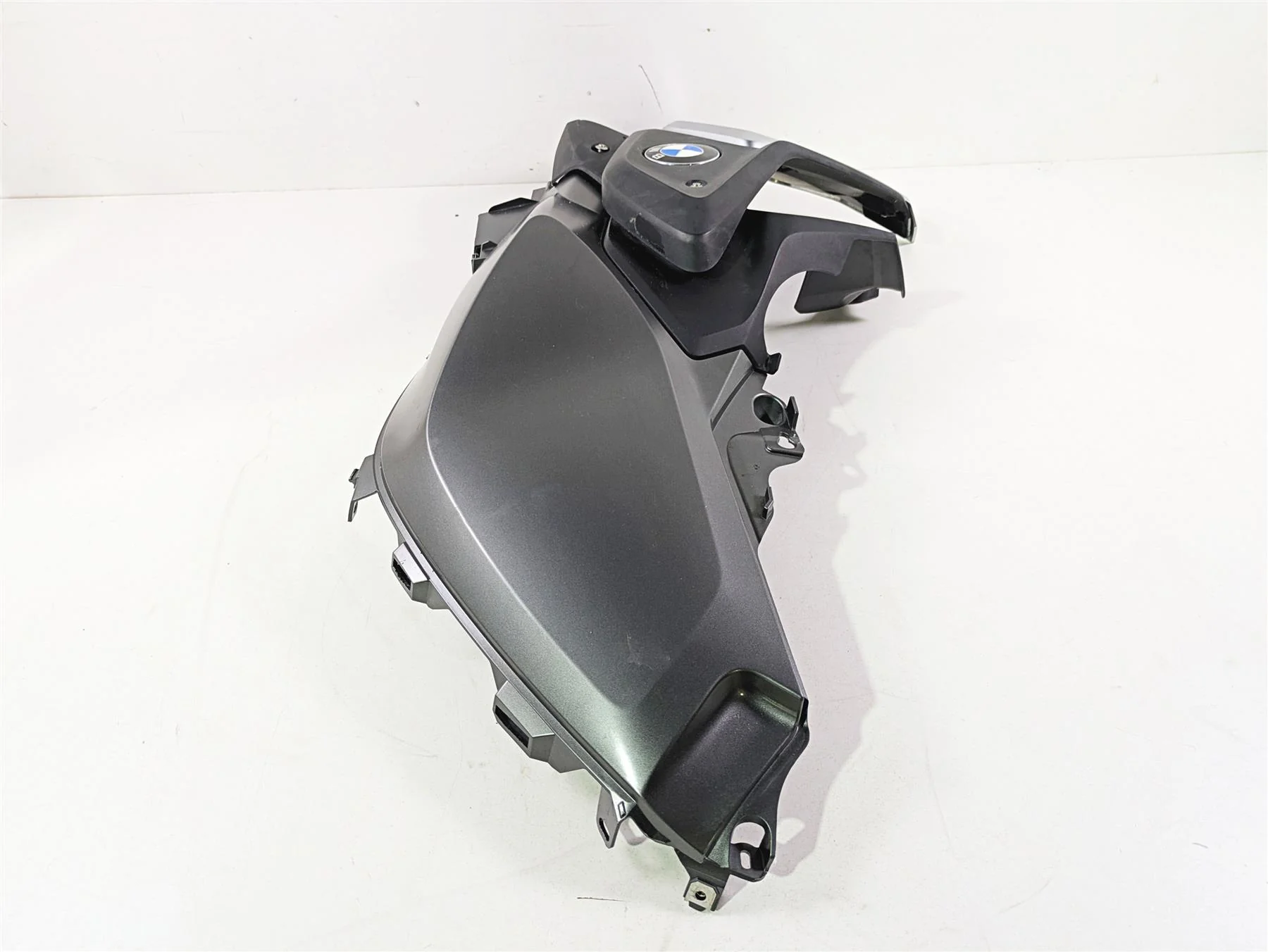 2017 BMW R1200 GS K50 Right Tank Side Fairing Cover Set 46638556636 - Image 4
