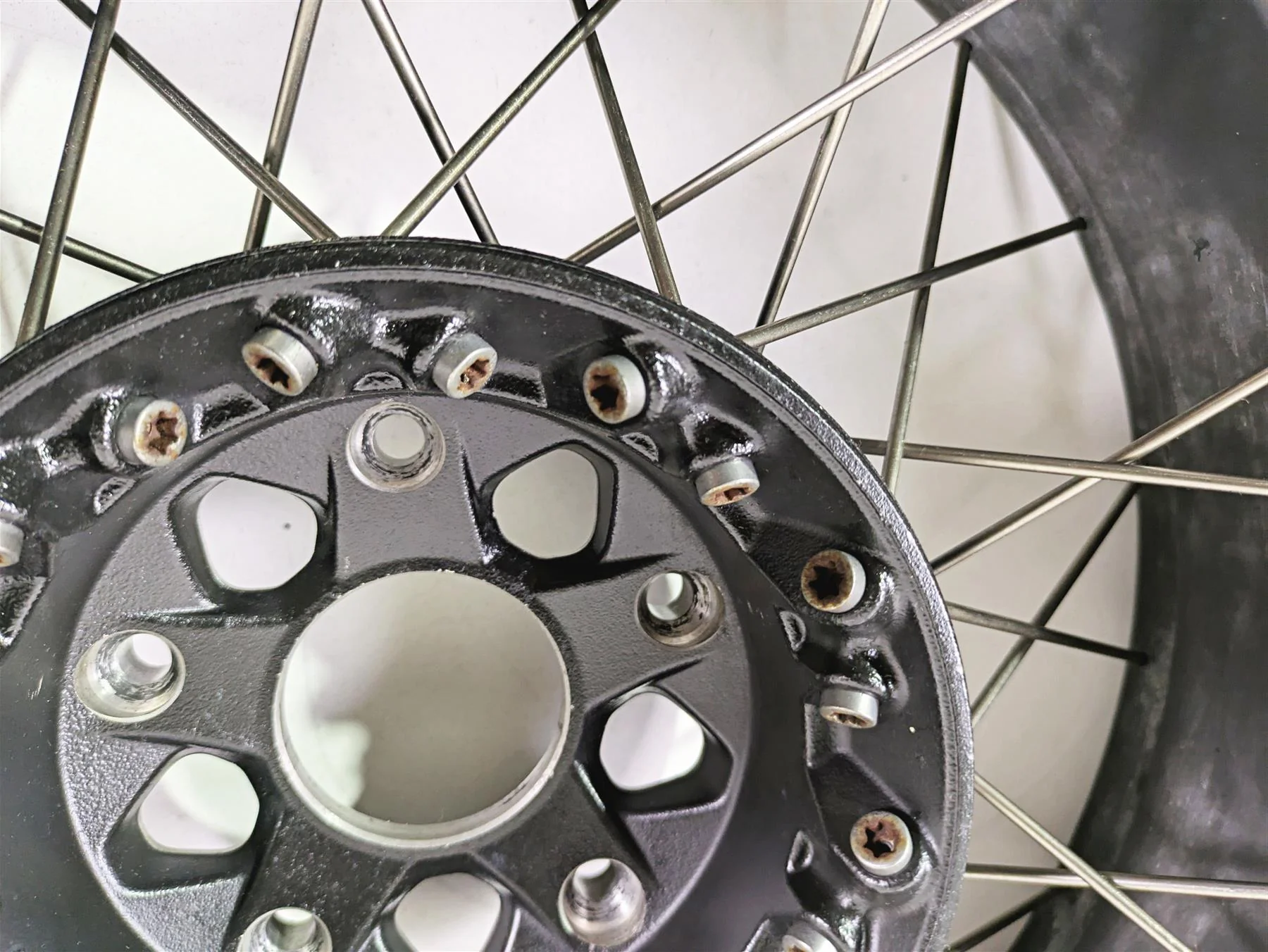 2017 BMW R1200 GS K50 Straight 17x4.5 Rear Wheel Spoke Rim 36318526651 - Image 7