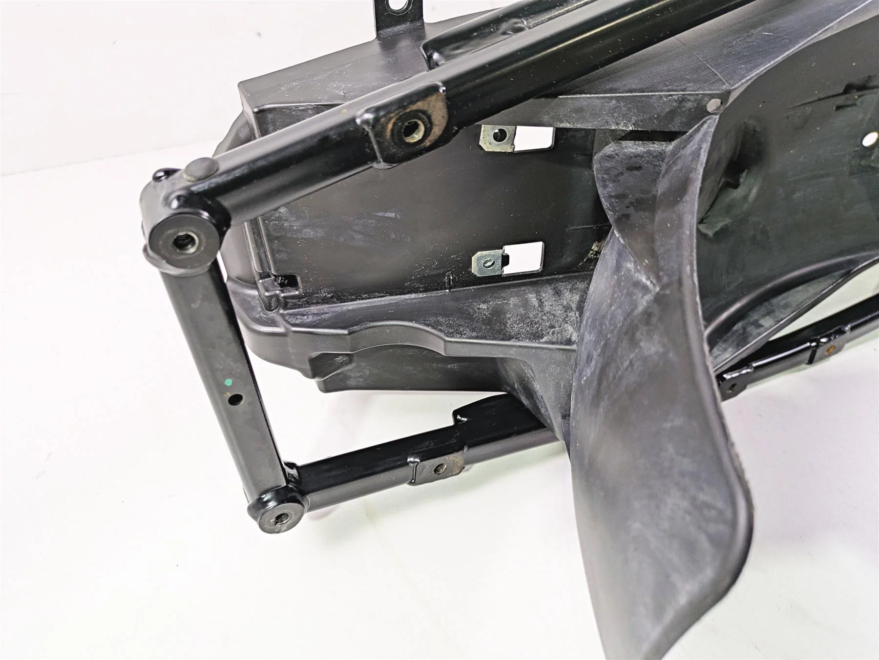2017 BMW R1200 GS K50 Subframe & Inner Fender - Read 46518354222 - Image 11