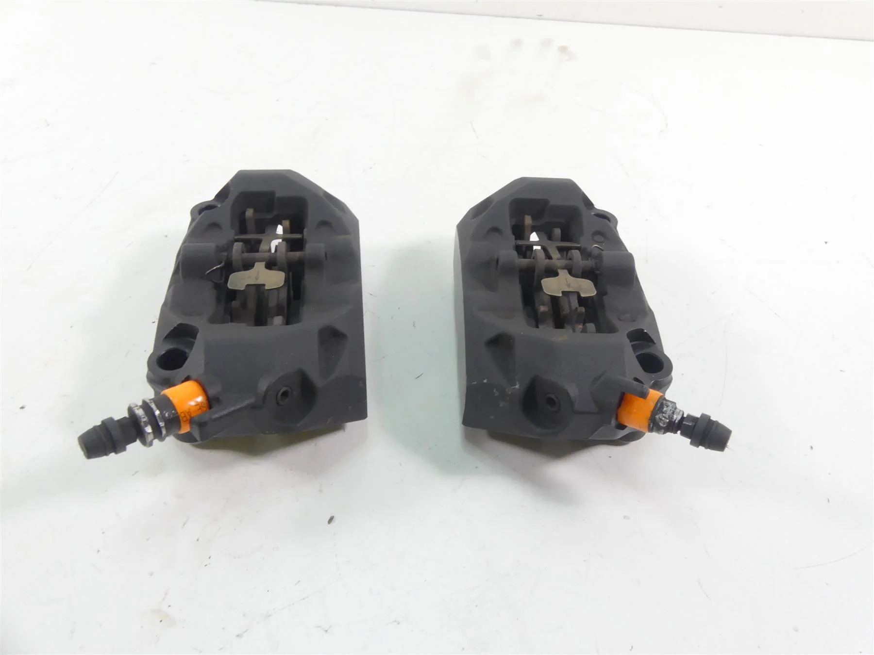 2017 BMW R1200GS GSW K50 Front Brembo Brake Caliper Set 34118556205 34118556206 - Image 2