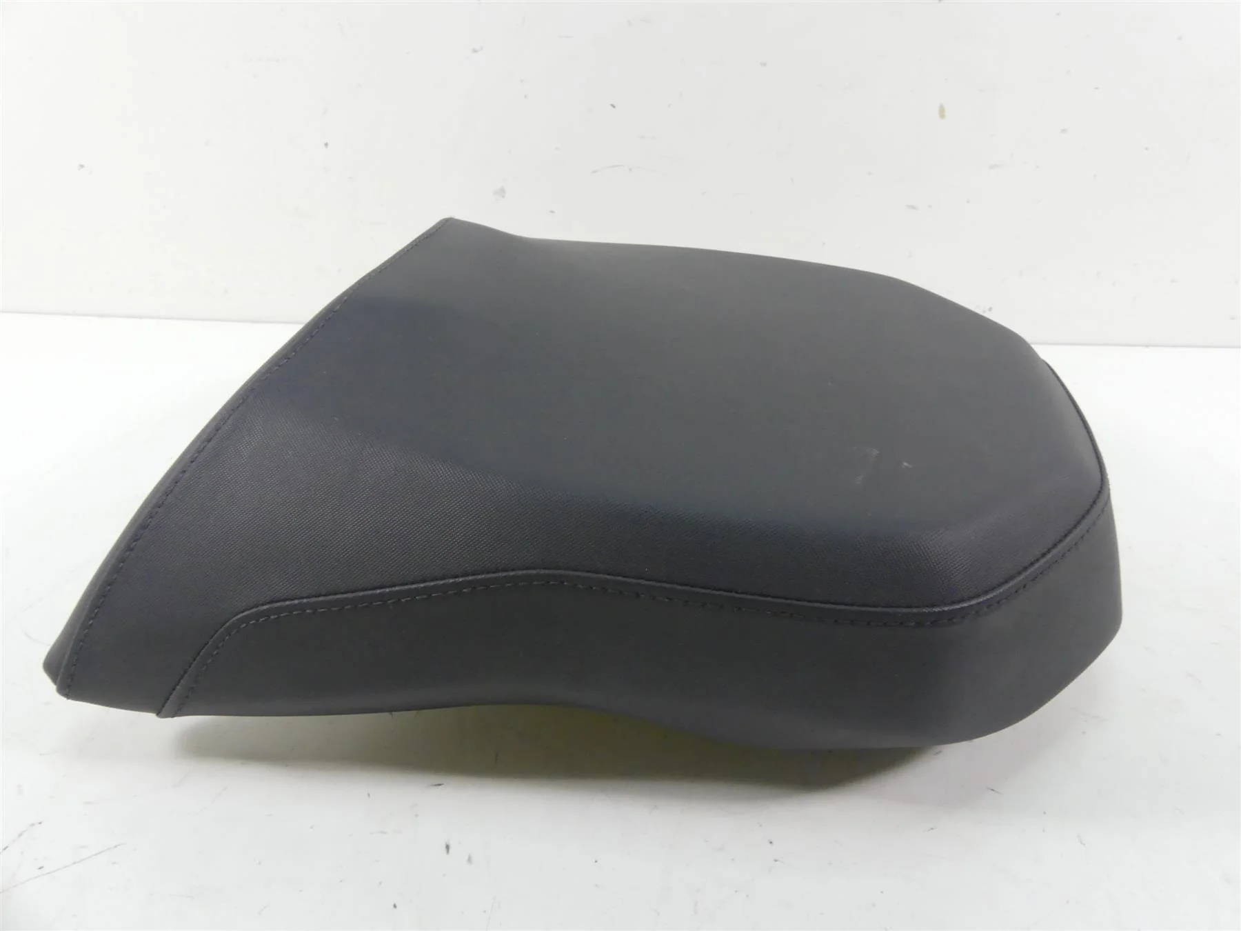 2017 BMW R1200GS GSW K50 Rear Passenger Unheated Seat Saddle 52538532739 - Image 2