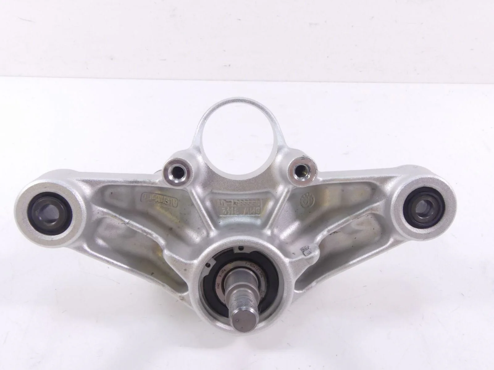 2017 BMW R1200GS GSW K50 Upper Triple Tree Steering Clamp 37mm 31428555851 - Image 5