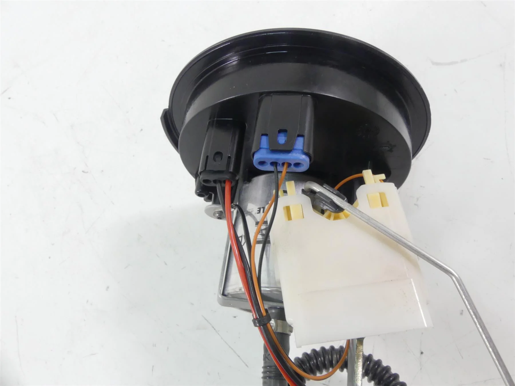2017 BMW R1200RT K52 Fuel Gas Petrol Pump & Sending Unit 16148521488 - Image 4
