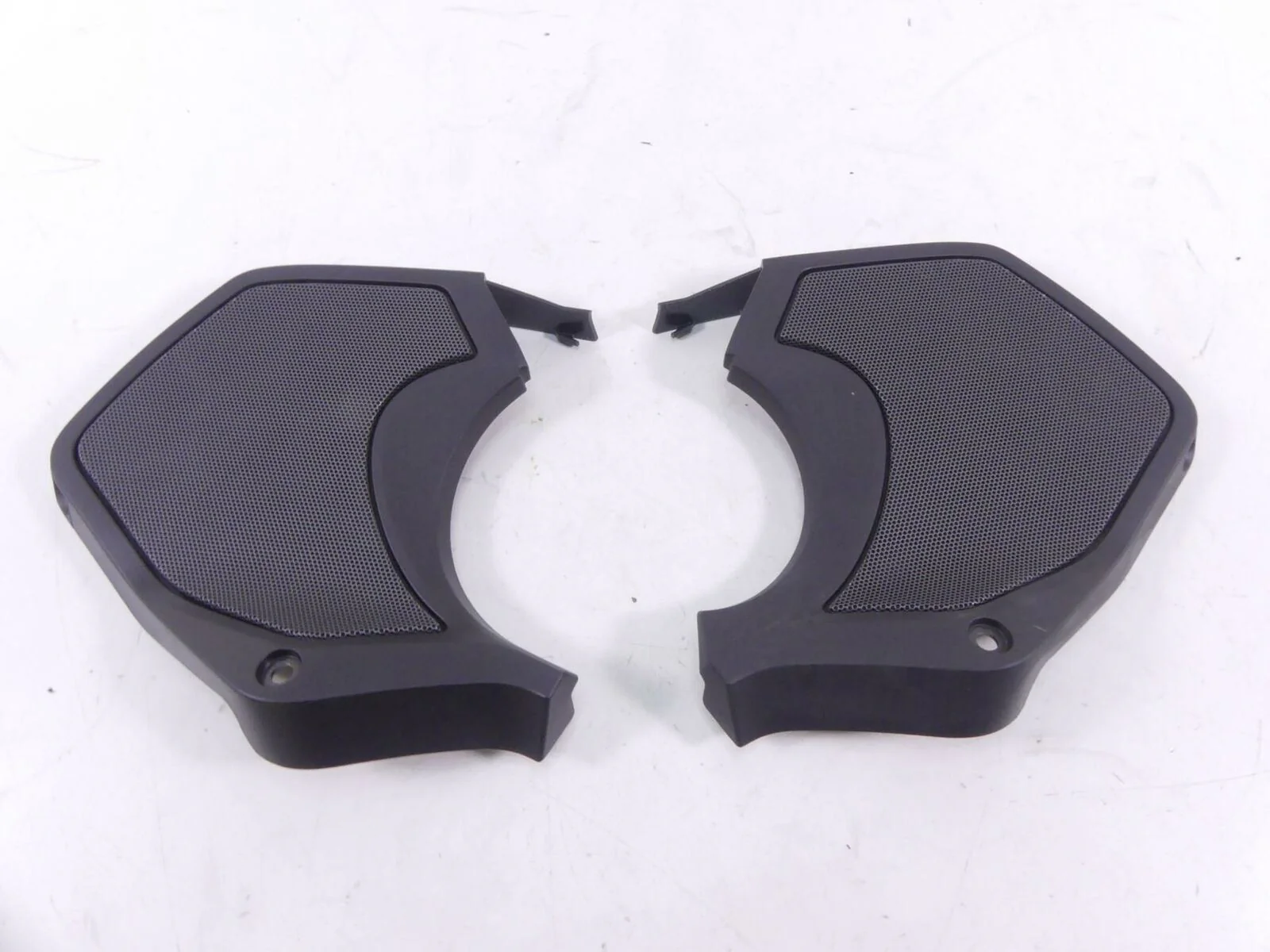 2017 BMW R1200RT RTW K52 Front Left Right Speaker Cover 46638529412 46638529411 - Image 3