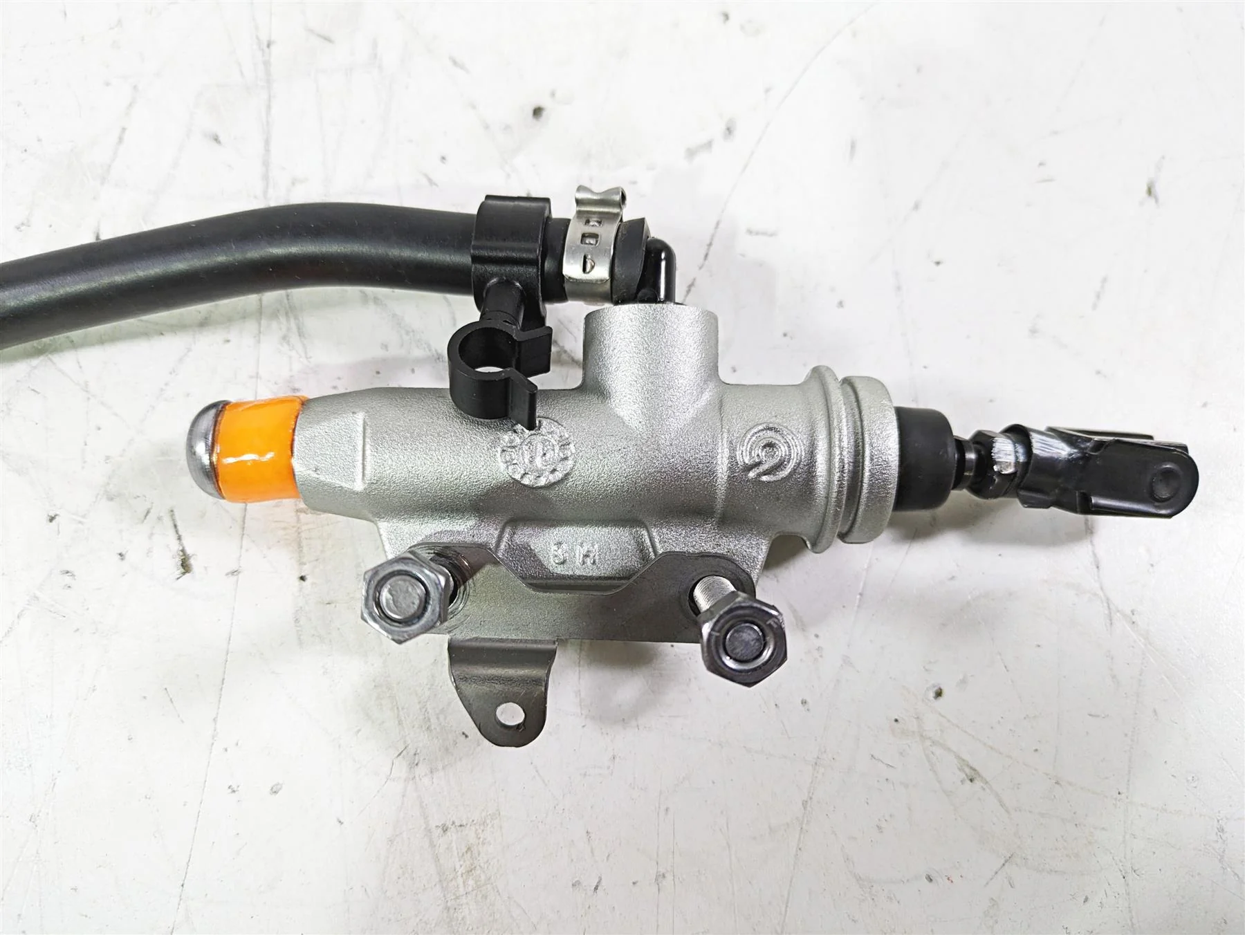 2017 BMW S1000R K47 Brembo Rear Brake Master Cylinder 34317720905 - Image 6