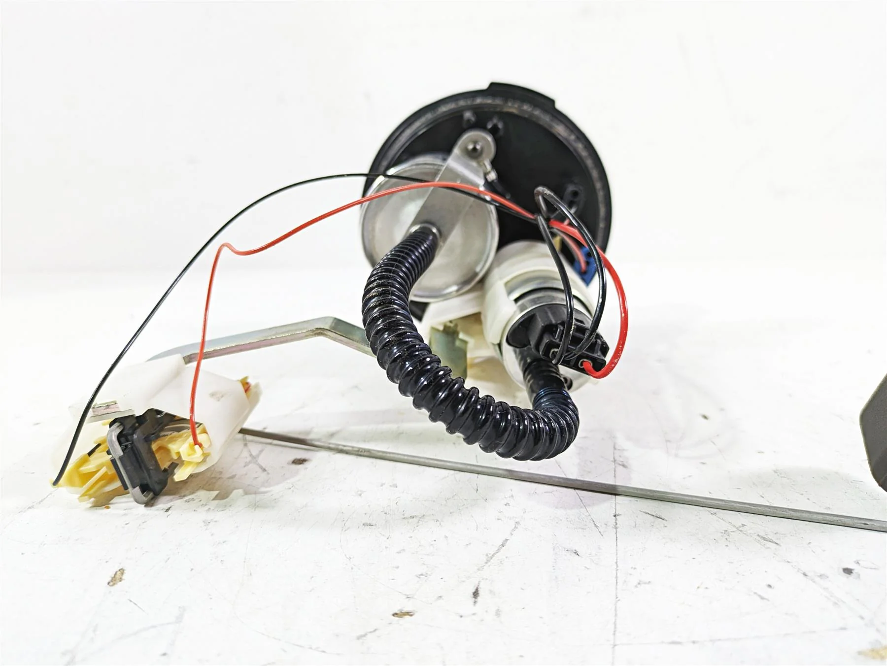 2017 BMW S1000R K47 Fuel Gas Pump & Sending Unit -Tested 16148563523 16149444766 - Image 11