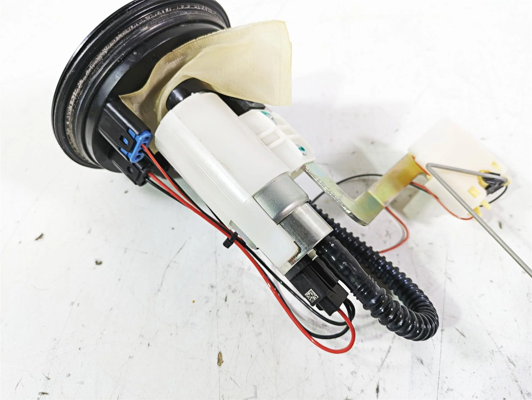 2017 BMW S1000R K47 Fuel Gas Pump & Sending Unit -Tested 16148563523 16149444766 - Image 8