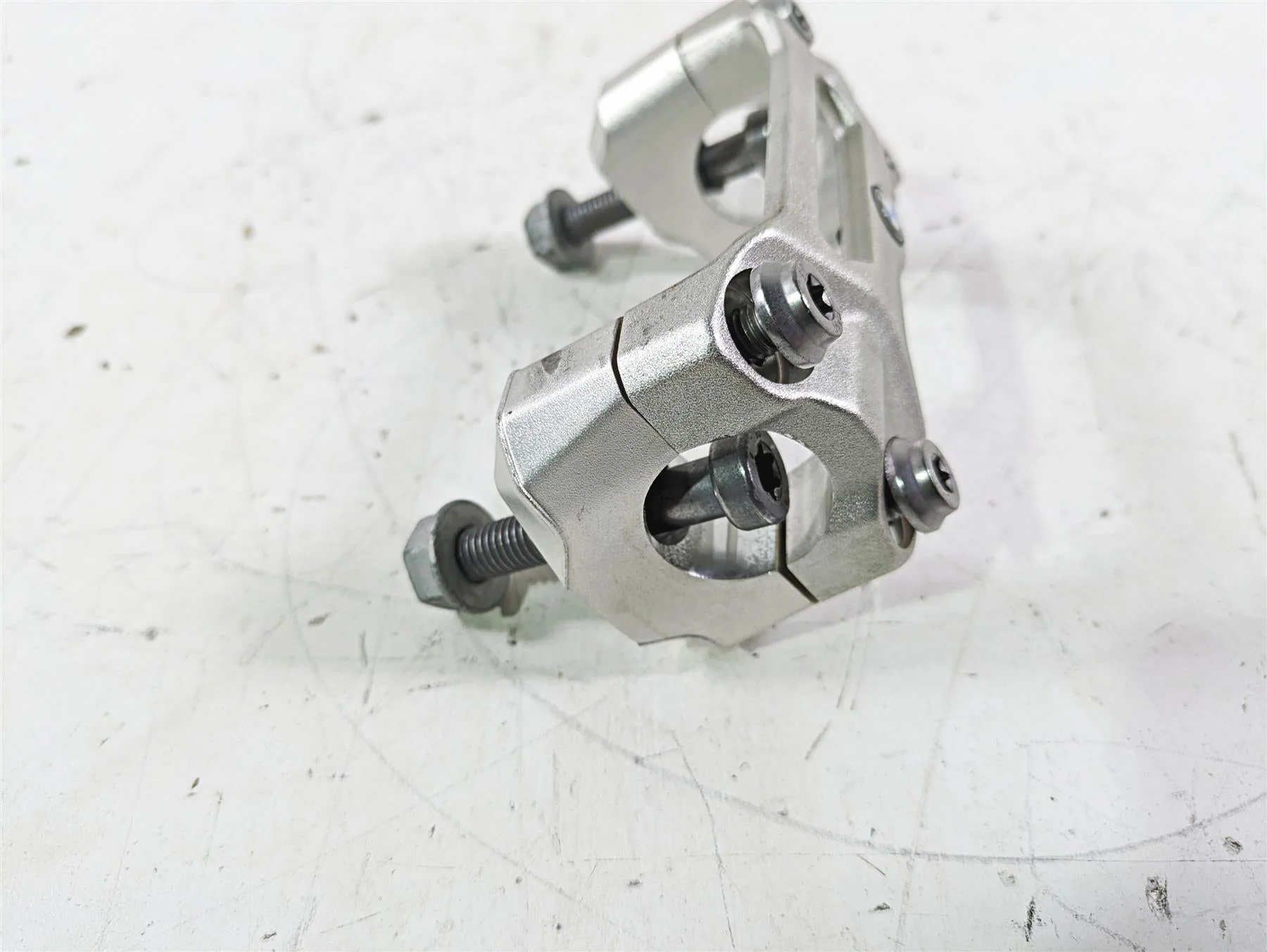 2017 BMW S1000R K47 Handlebar Holder Riser Clamp Set 31428562405 8545997 - Image 10