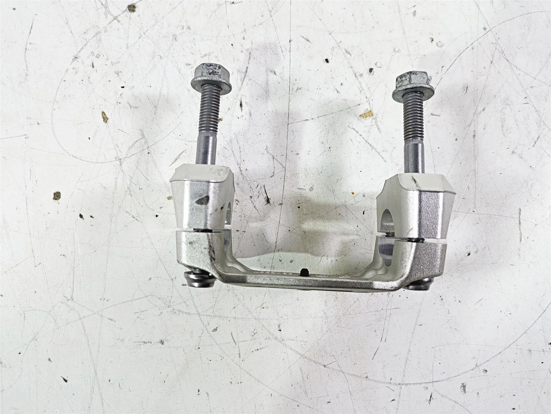 2017 BMW S1000R K47 Handlebar Holder Riser Clamp Set 31428562405 8545997 - Image 5