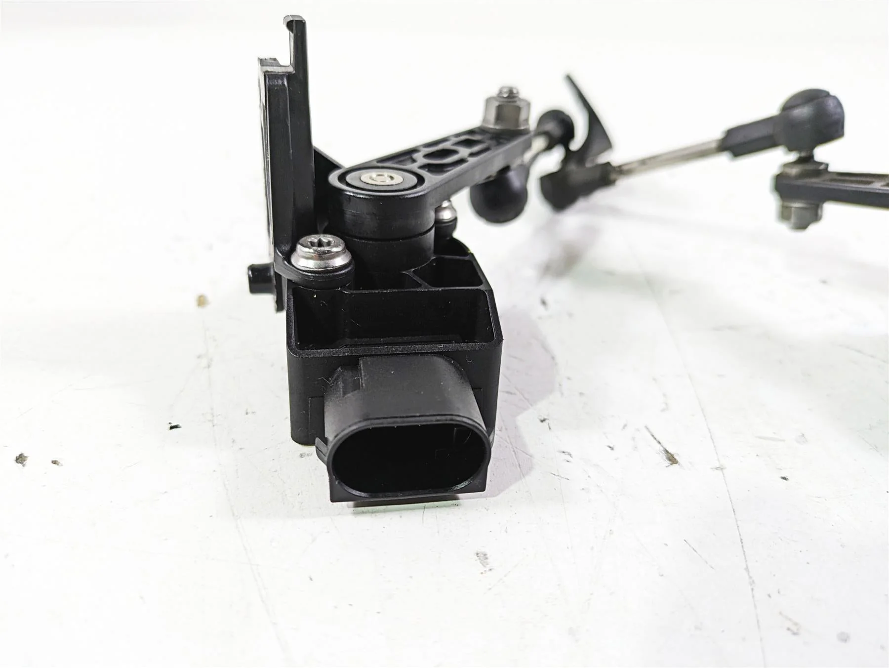 2017 BMW S1000R K47 Headlight & Suspension Level Sensor Set 37146870000 - Image 10