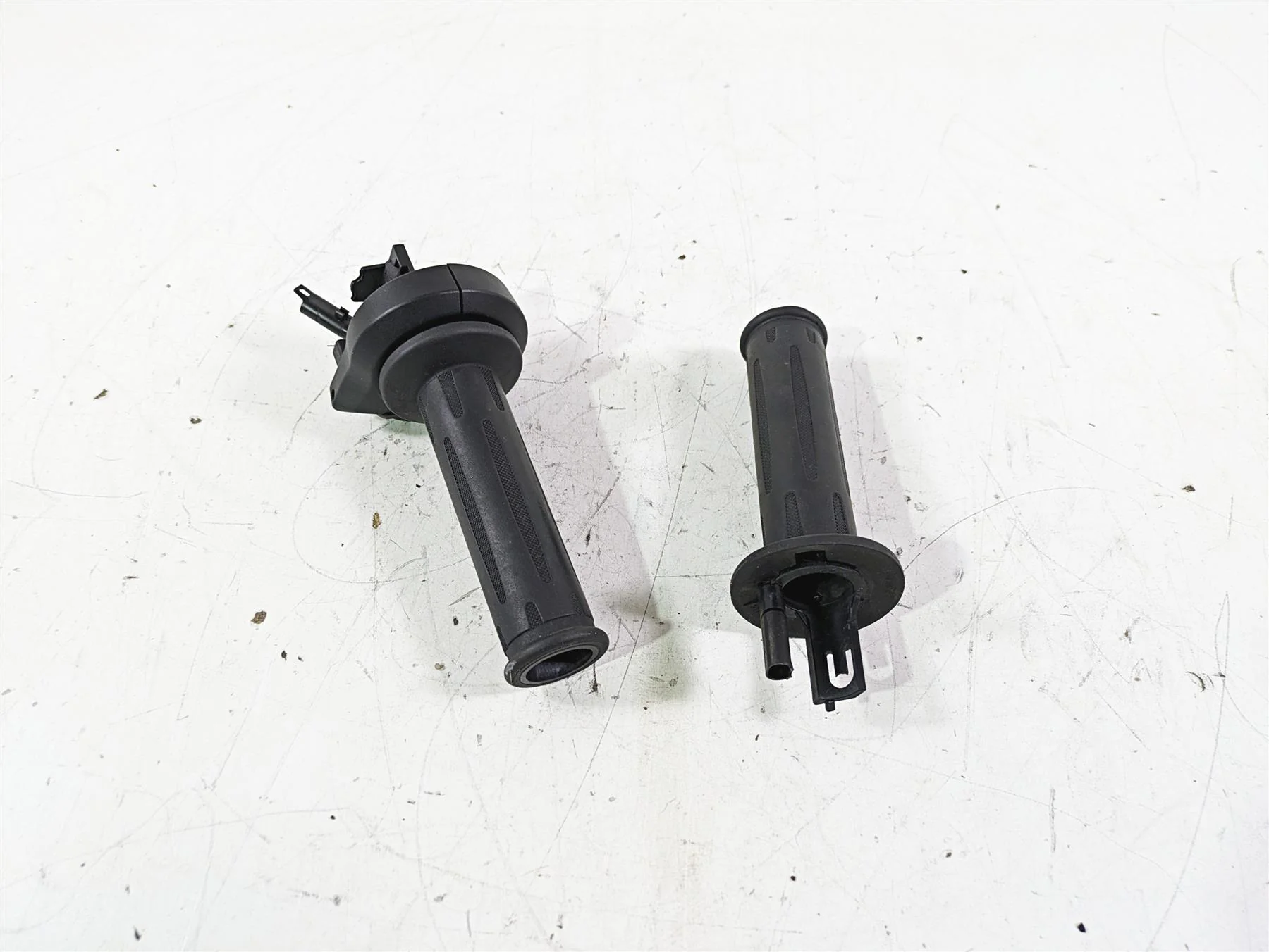 2017 BMW S1000R K47 Heated Hand E-Throttle Cruise Control Grip Set 61318534424 - Image 11