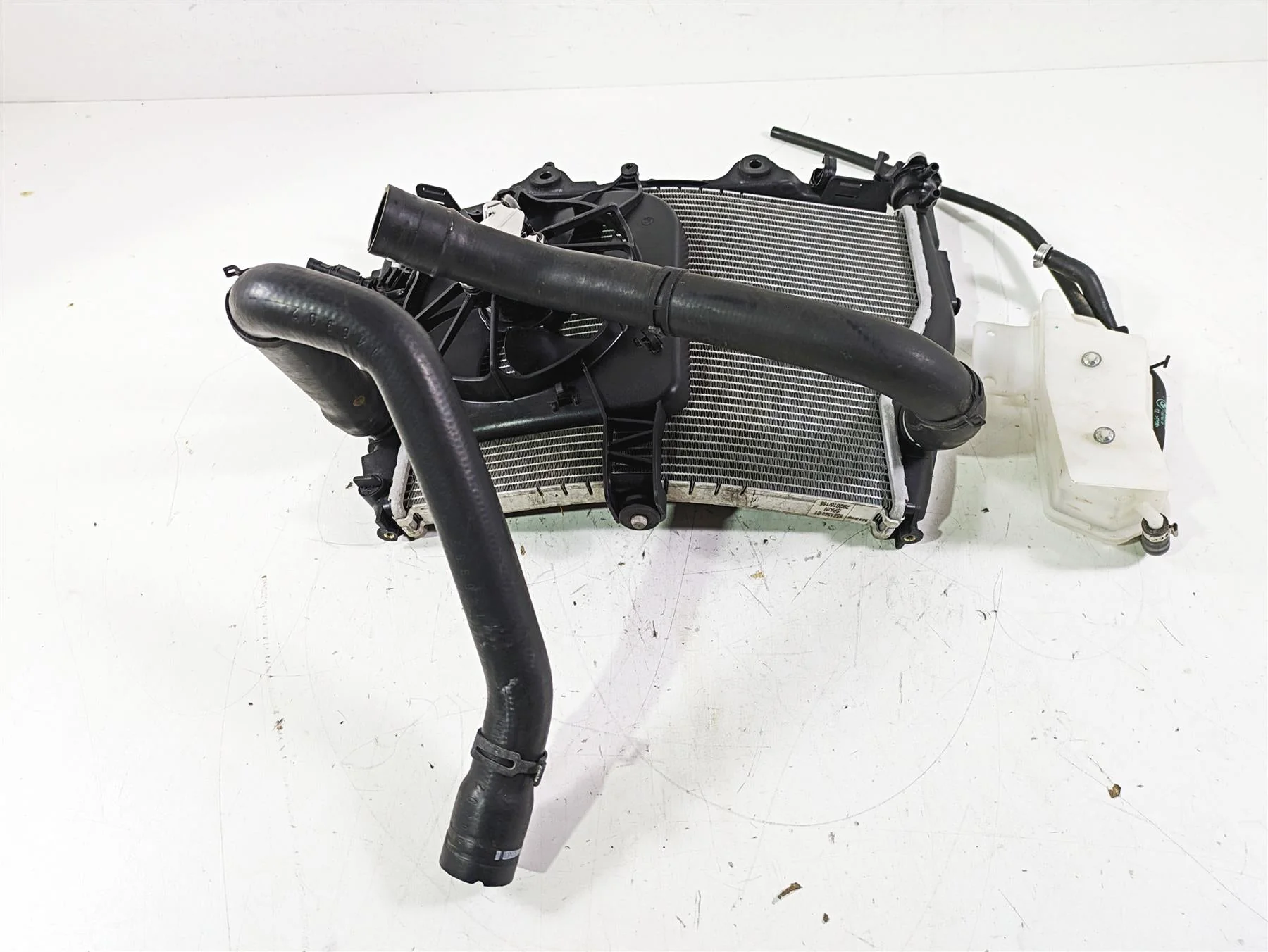 2017 BMW S1000R K47 Radiator Fan Hoses Reservoir - No Leaks 17118551544