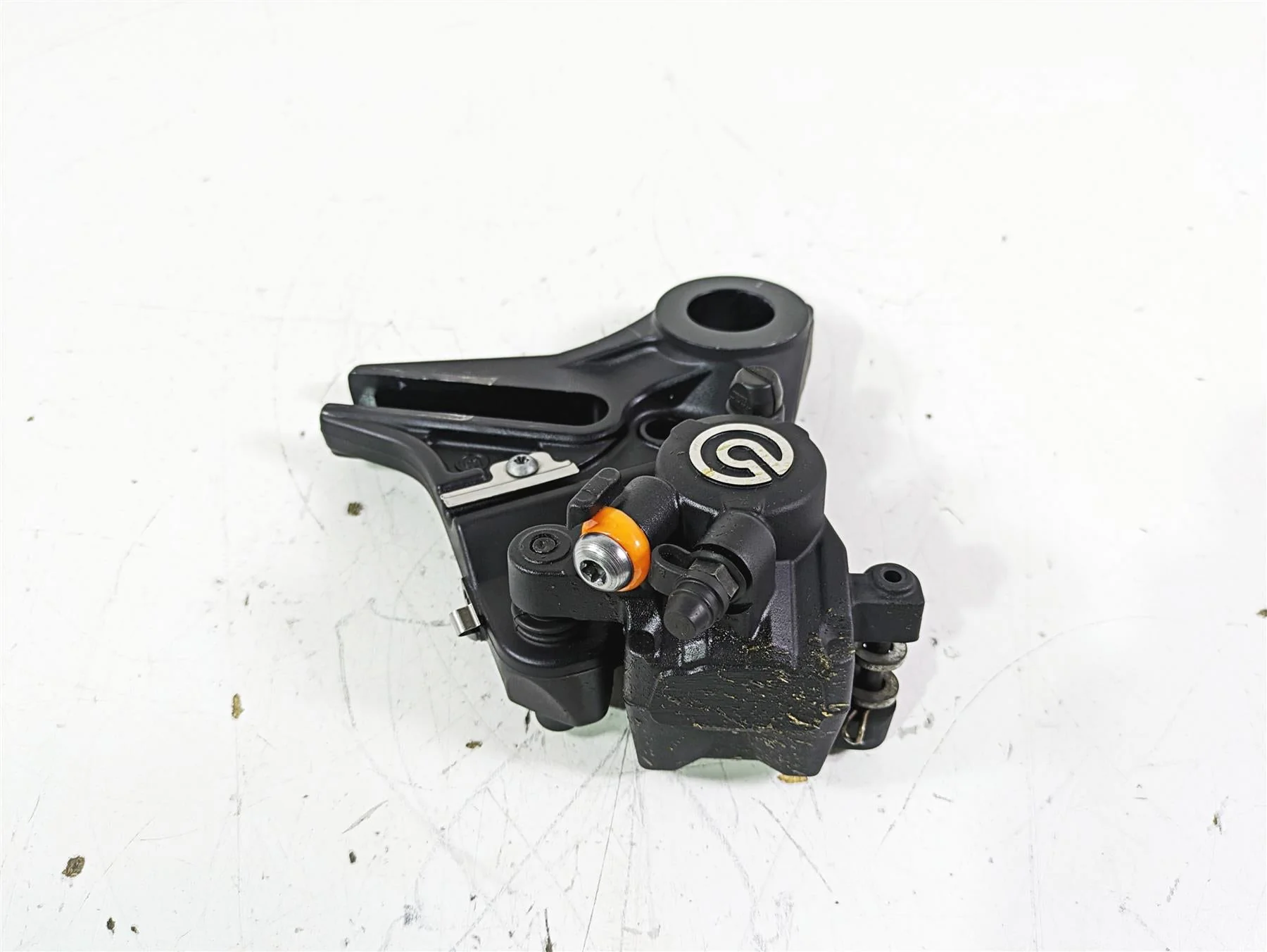 2017 BMW S1000R K47 Rear Brembo Brake Caliper + Bracket 34217718562 - Image 3