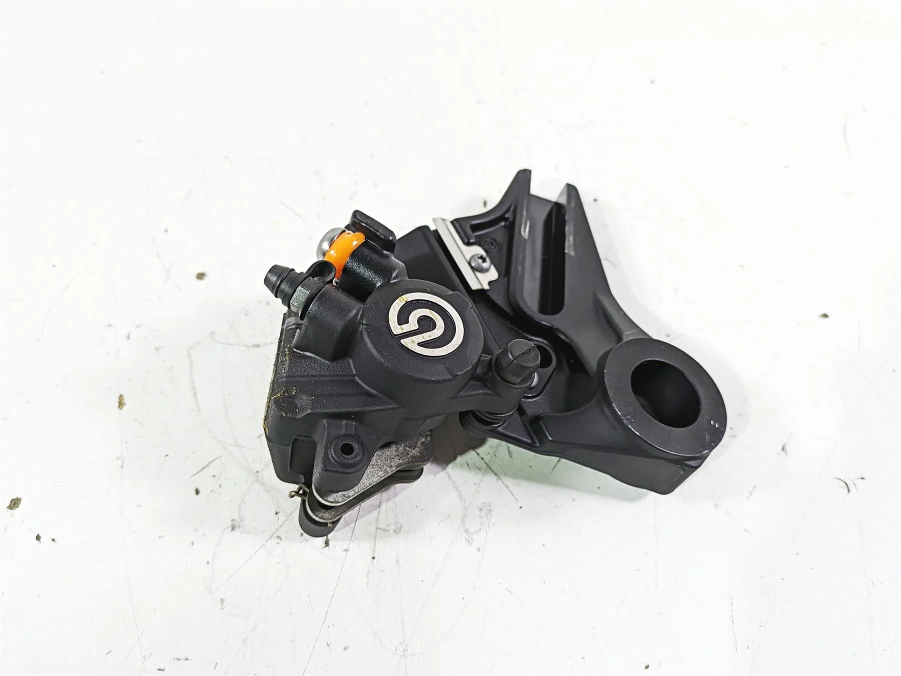 2017 BMW S1000R K47 Rear Brembo Brake Caliper + Bracket 34217718562 - Image 4