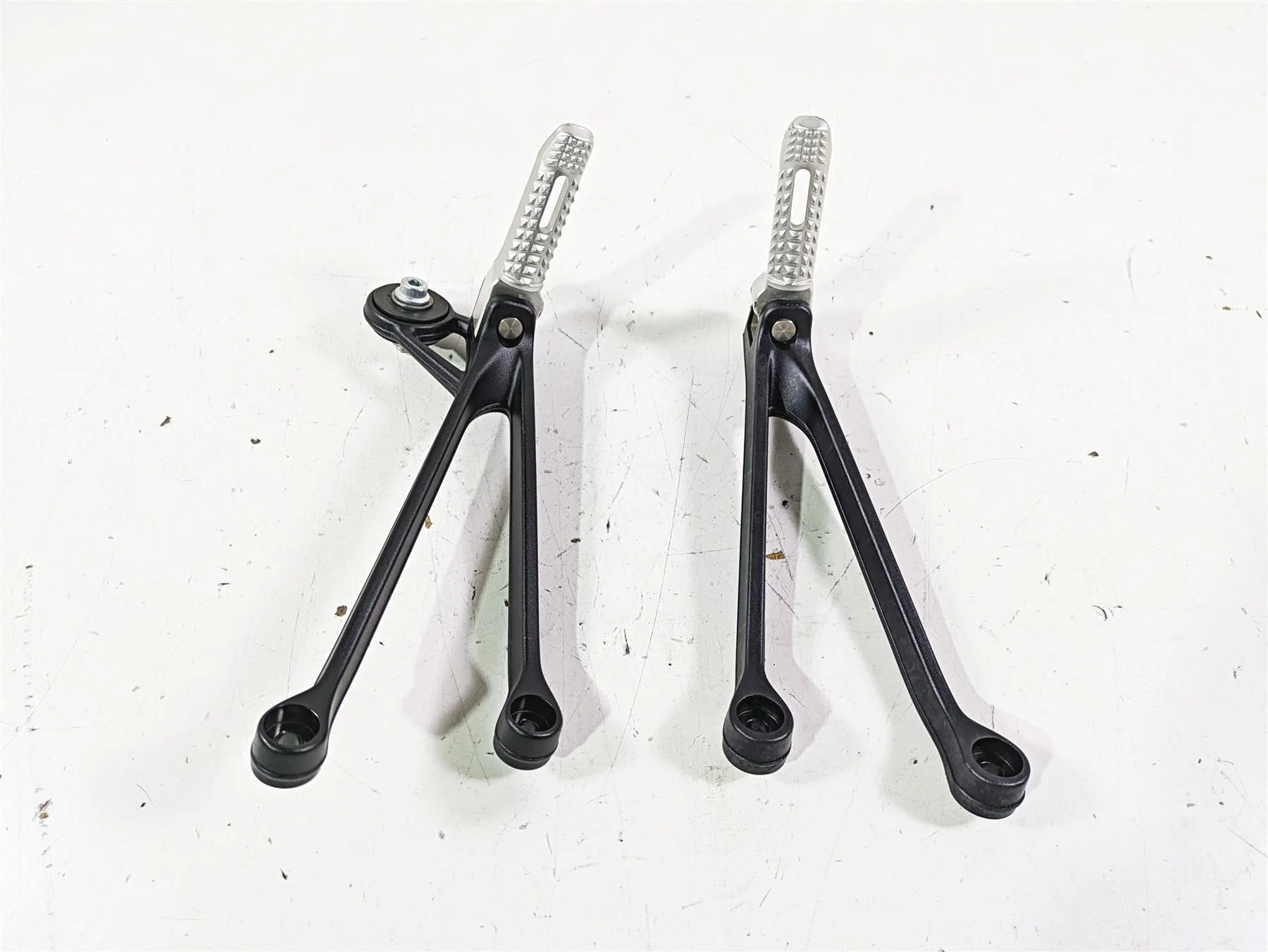 2017 BMW S1000R K47 Rear Footpeg Foot Peg Rest Set 46718542025 46718542400