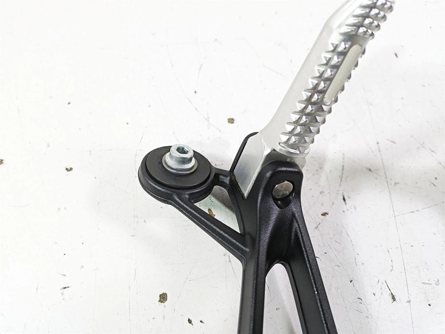 2017 BMW S1000R K47 Rear Footpeg Foot Peg Rest Set 46718542025 46718542400 - Image 8