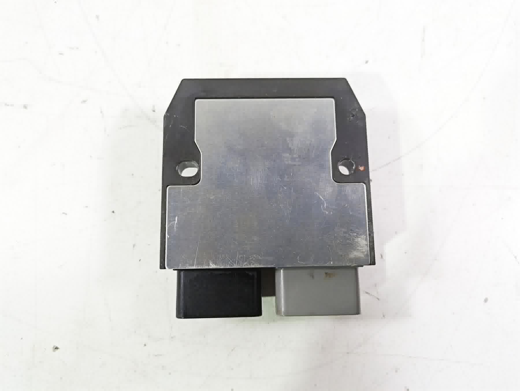 2017 BMW S1000R K47 Rectifier Voltage Regulator FH020CA 12317718422 - Image 8