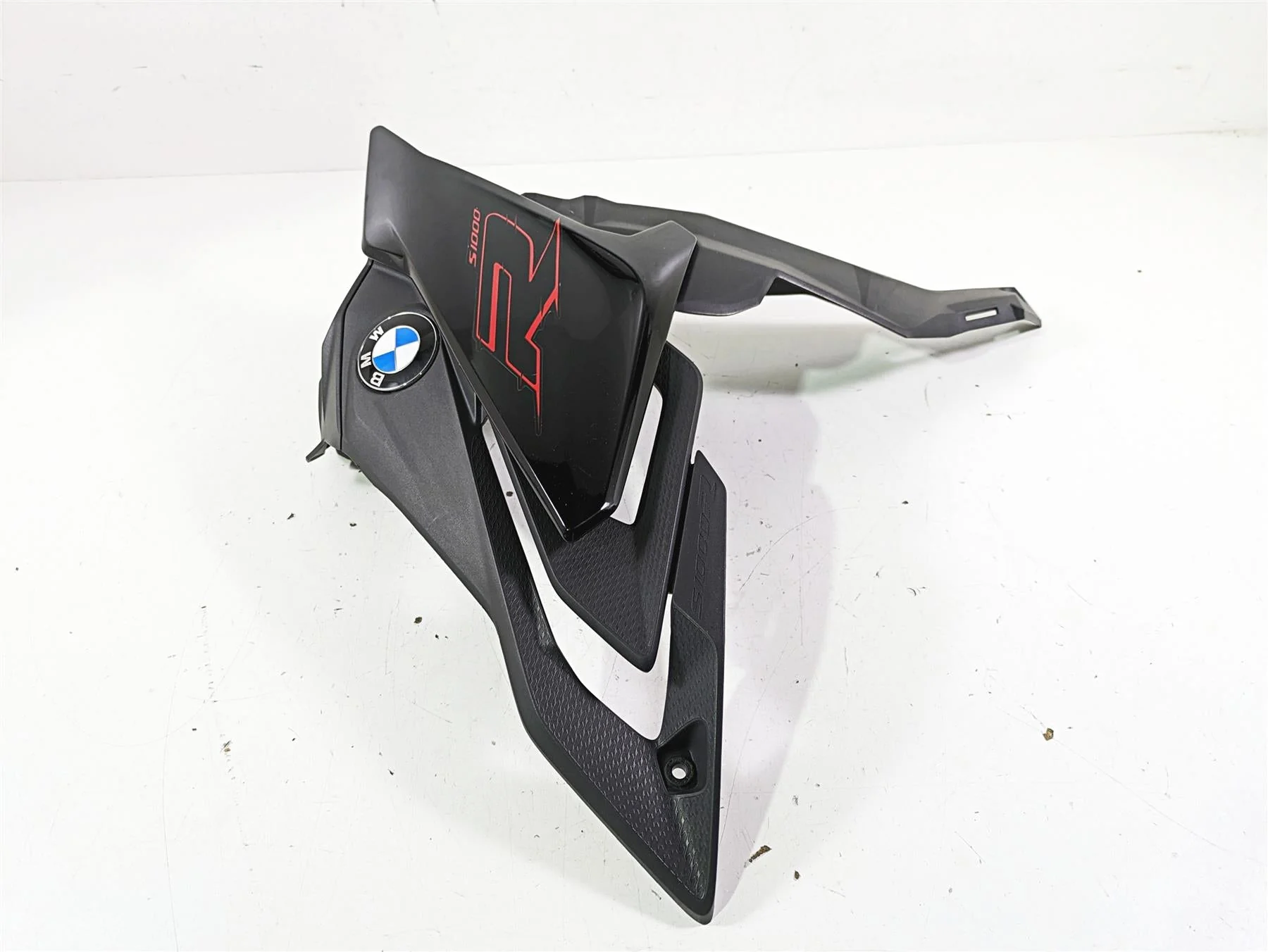 2017 BMW S1000R K47 Right Tank Fairing Cover Set 46638560324 46638560330 - Image 4
